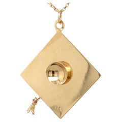 Vintage 14K Gold Figural Graduation Cap Charme für ein Armband