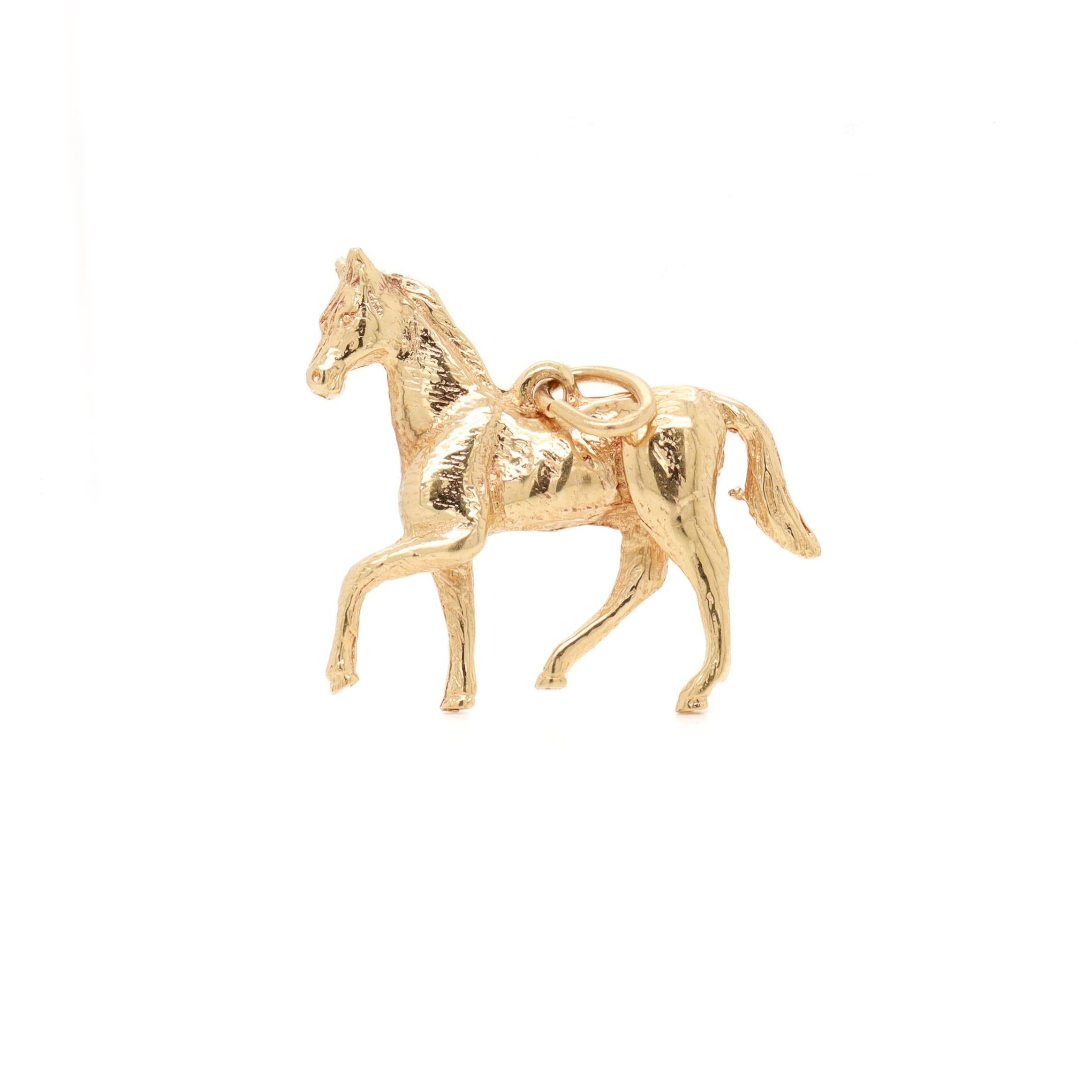 Donna Charm o ciondolo con cavallo figurativo in oro 14K vintage in vendita