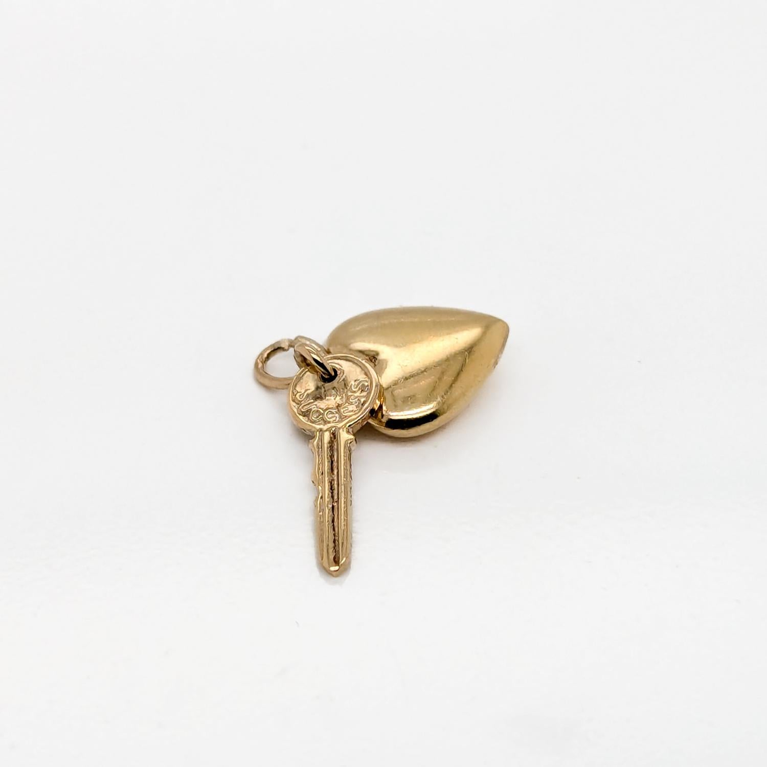 Vintage 14K Gold Figural Key to the Heart Charm For Sale 2
