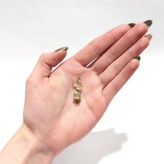 Vintage 14K Gold Figural Kinetic Hula Dancer Charm for a Bracelet