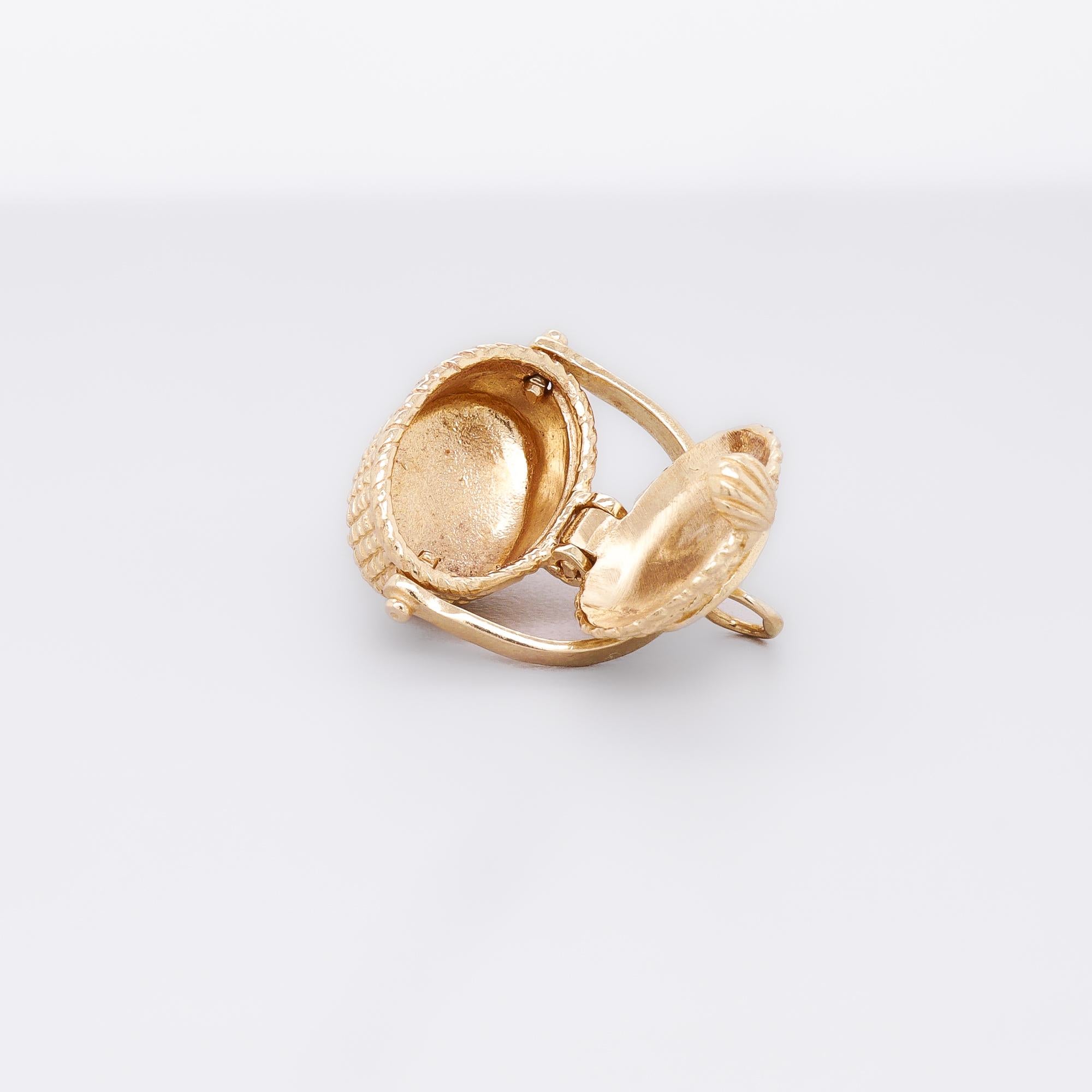 Charm figurativo d'epoca in oro 14K con cesto aperto Nantucket in vendita 12