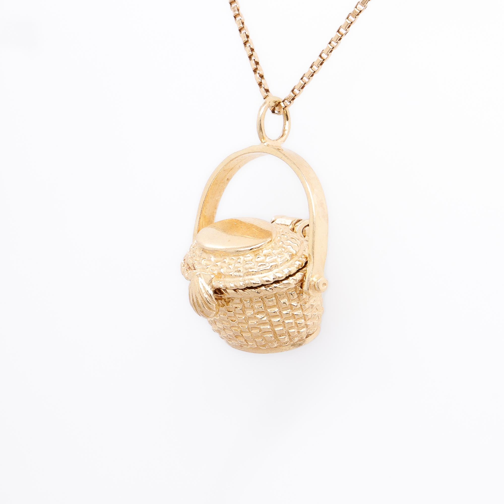Charm figurativo d'epoca in oro 14K con cesto aperto Nantucket in vendita 3