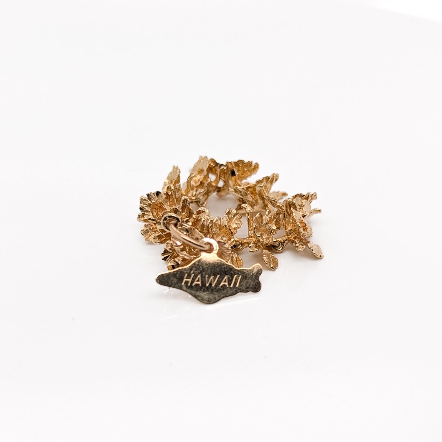 Vintage 14K Gold Figural Orchid Lei Hawaii State Charm For Sale 2