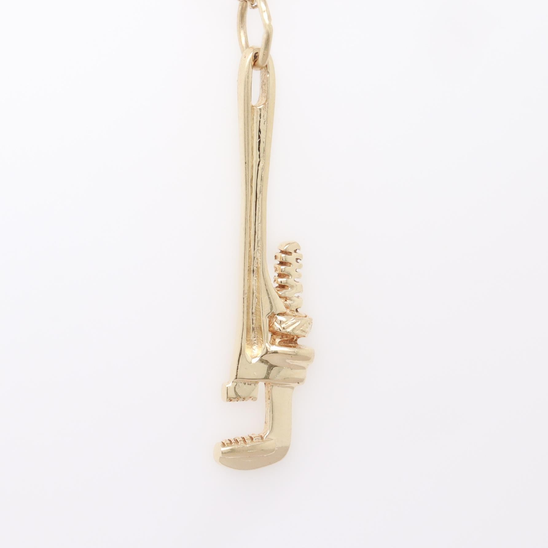 Charm figurato in oro 14K per braccialetto con chiave a tubo in vendita 1