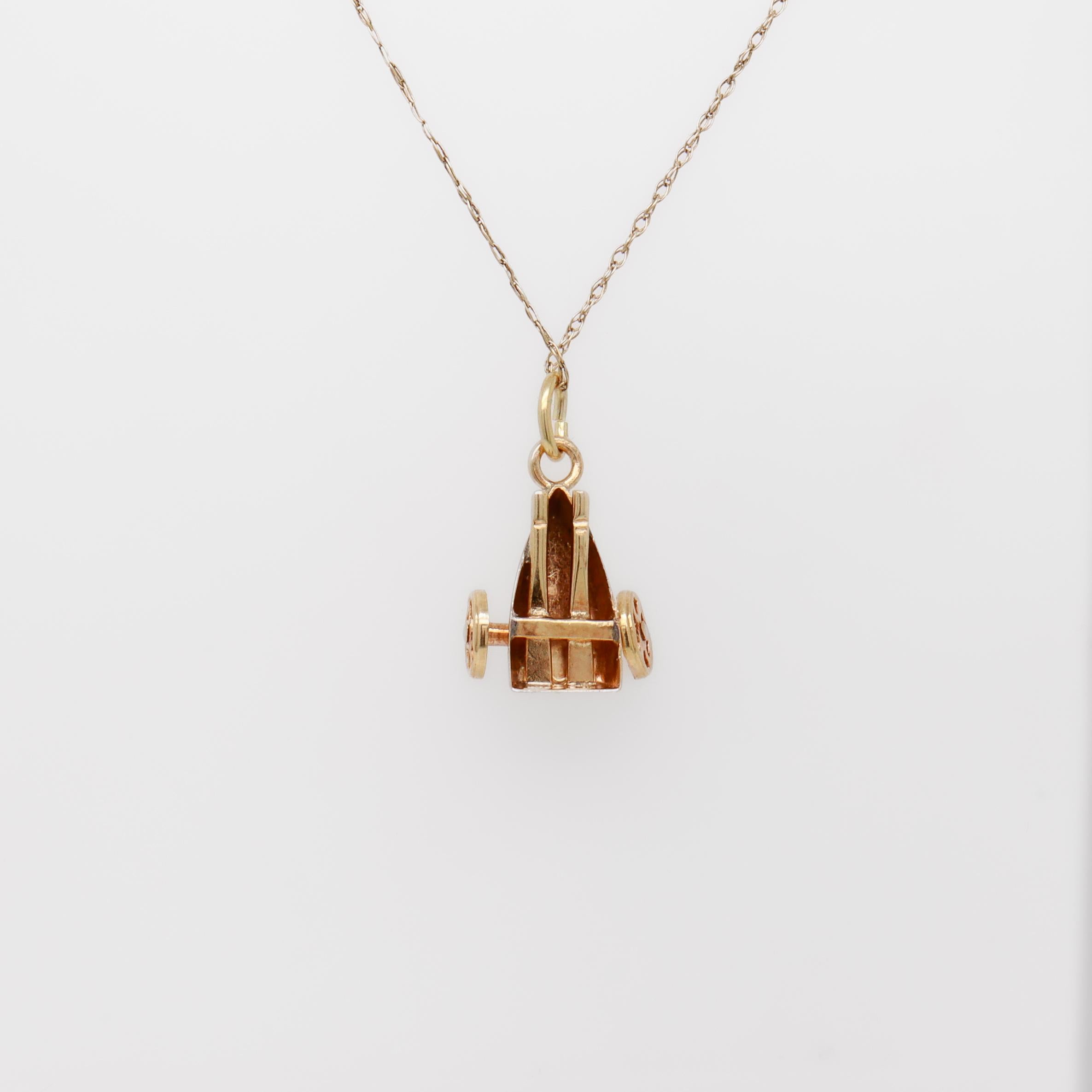 Rowboat figuratif vintage en or 14 carats avec poignées et roues Unisexe en vente