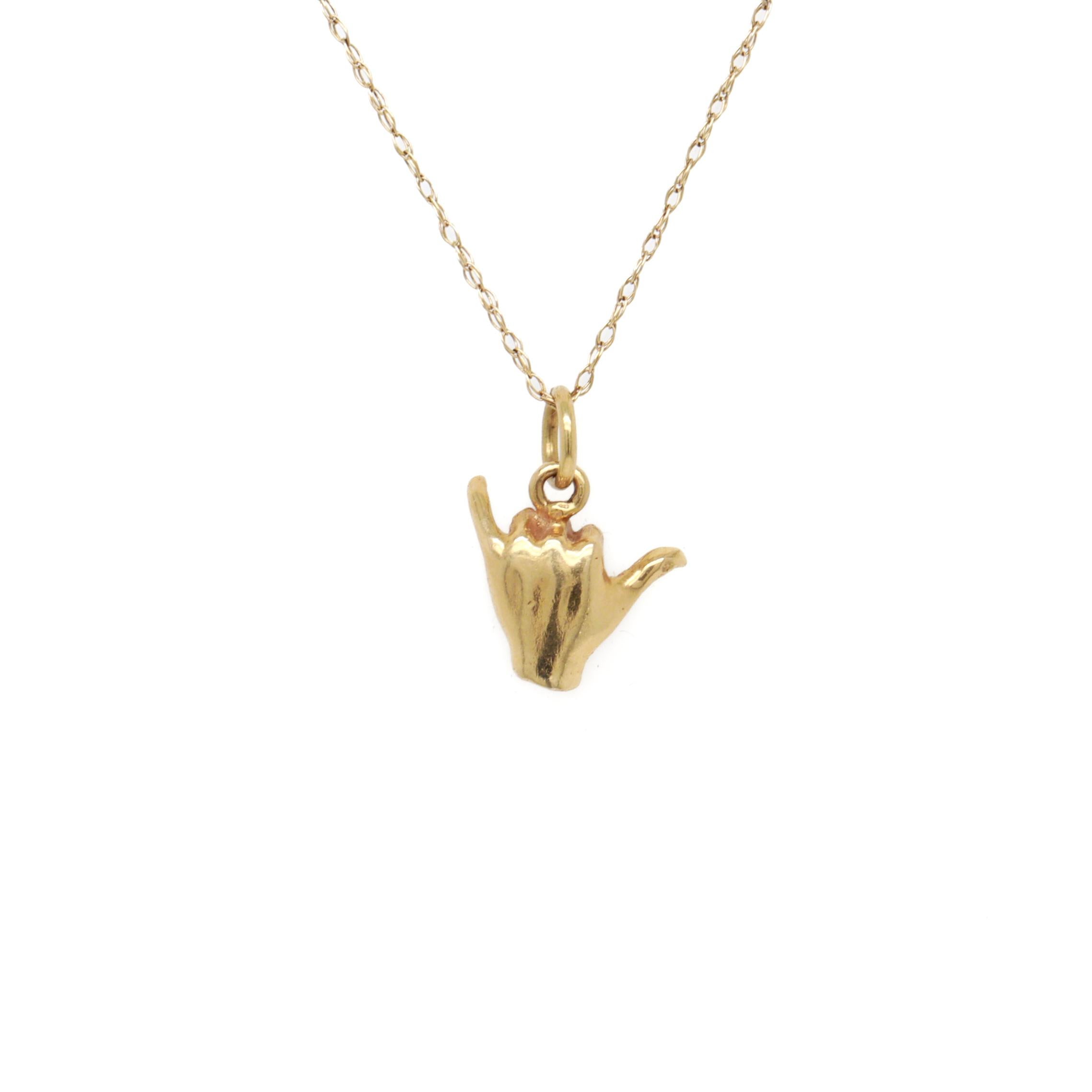 Vintage 14K Gold Figural Shaka Hand Sign or 'Call Me' Charm for a Bracelet In Good Condition For Sale In Philadelphia, PA