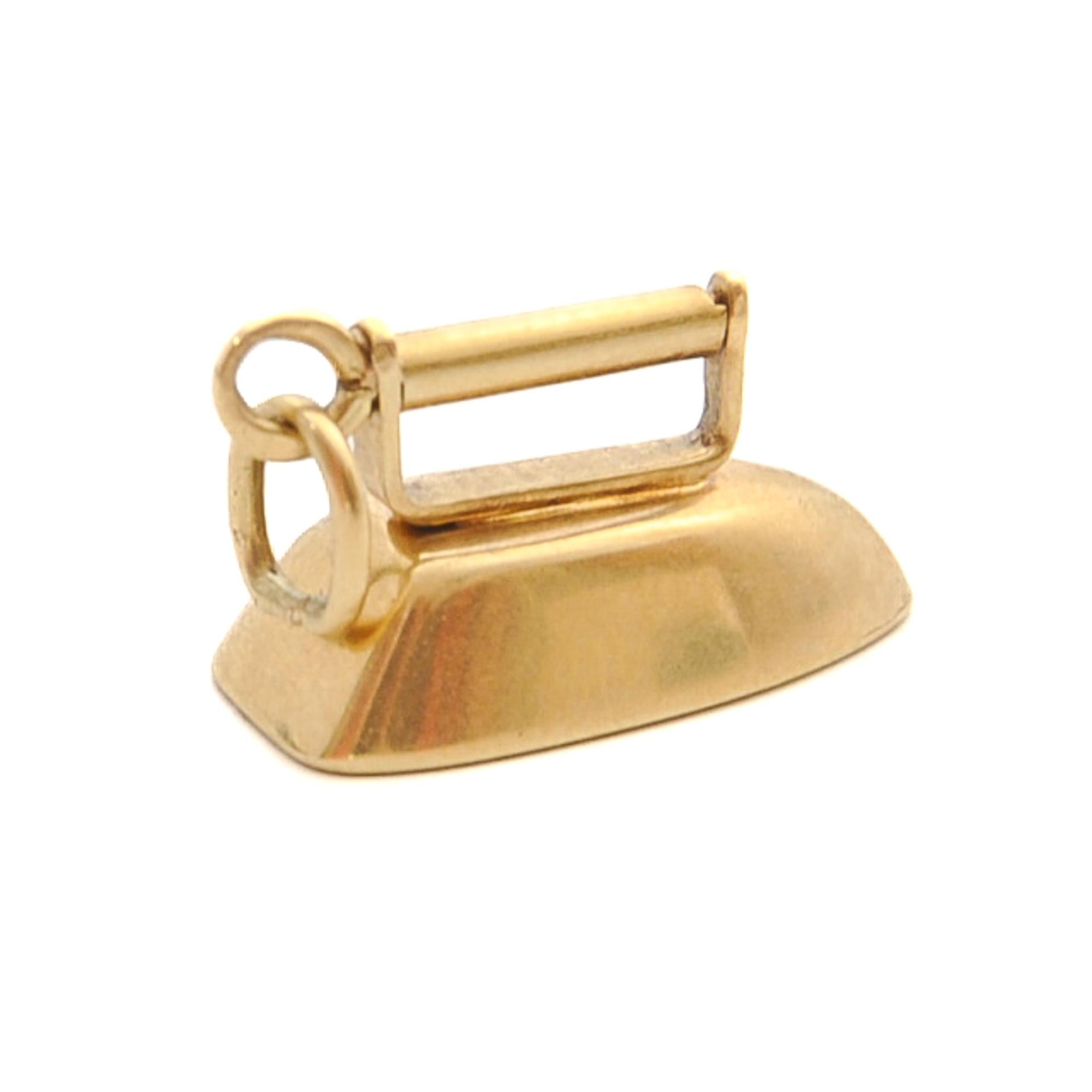 Vintage 14K Gold Flatiron Charm Pendant For Sale 1