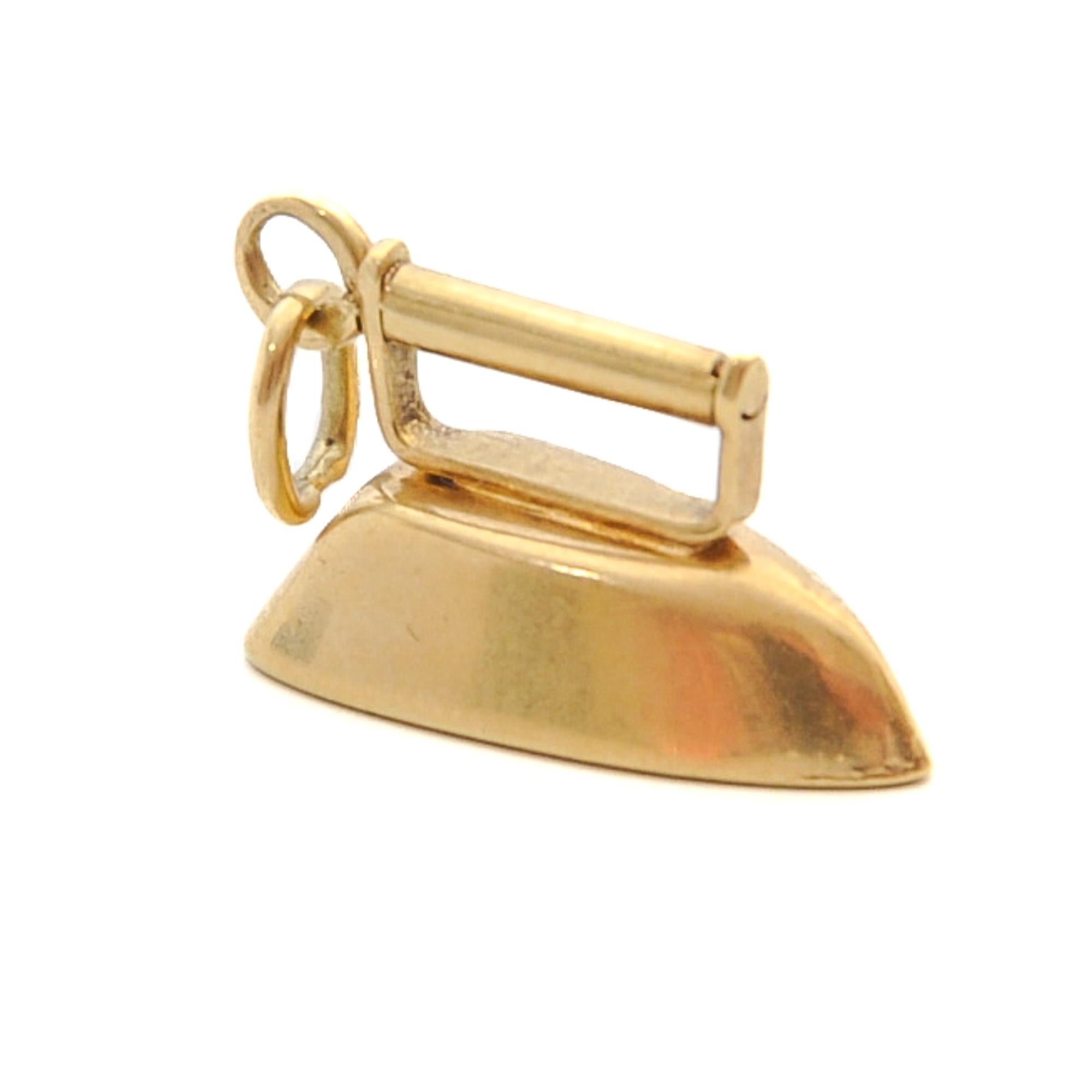 Vintage 14K Gold Flatiron Charm Pendant For Sale 3