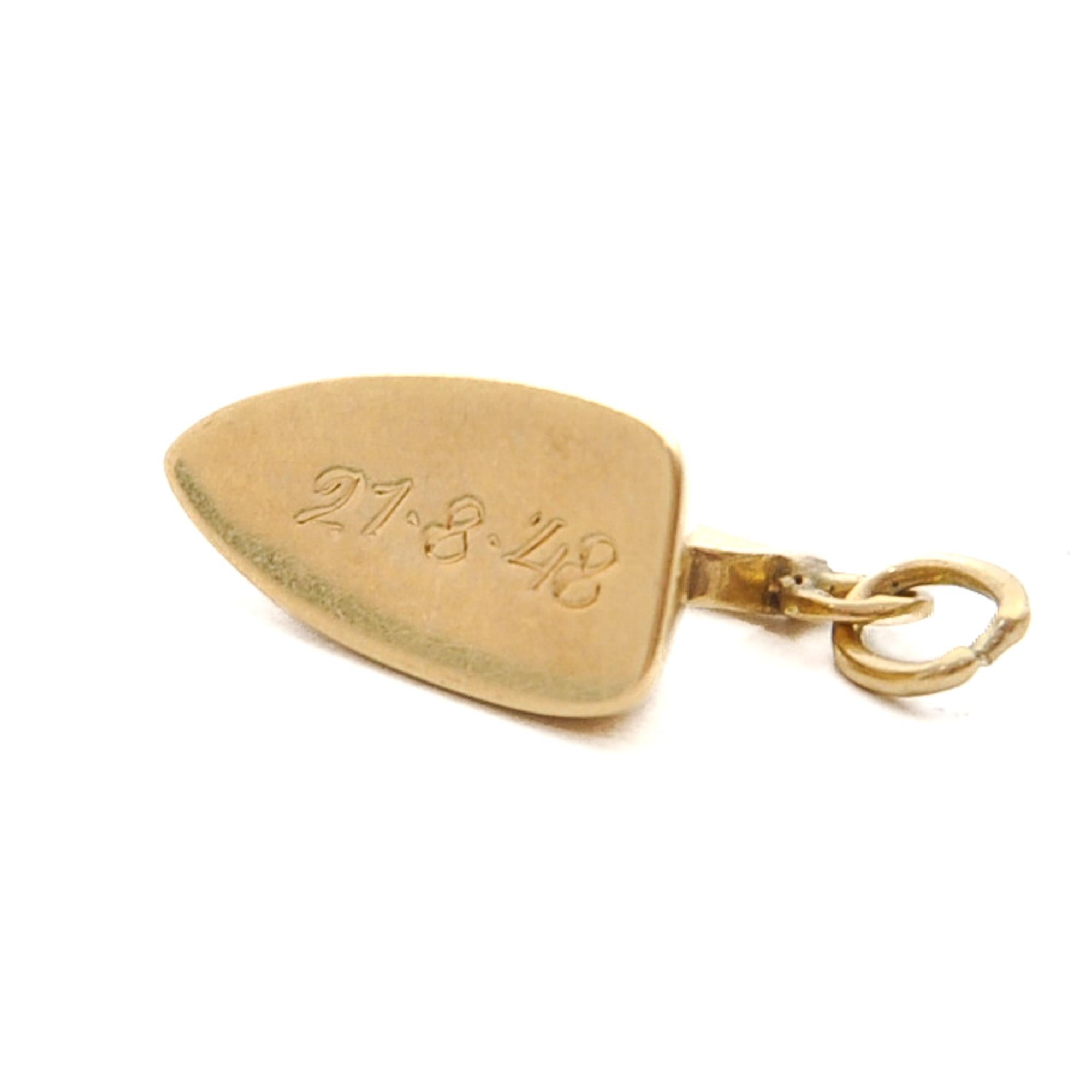 Vintage 14K Gold Flatiron Charm Pendant For Sale 3