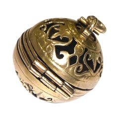 Vintage 14K Gold Folding Locket Orb Pendant