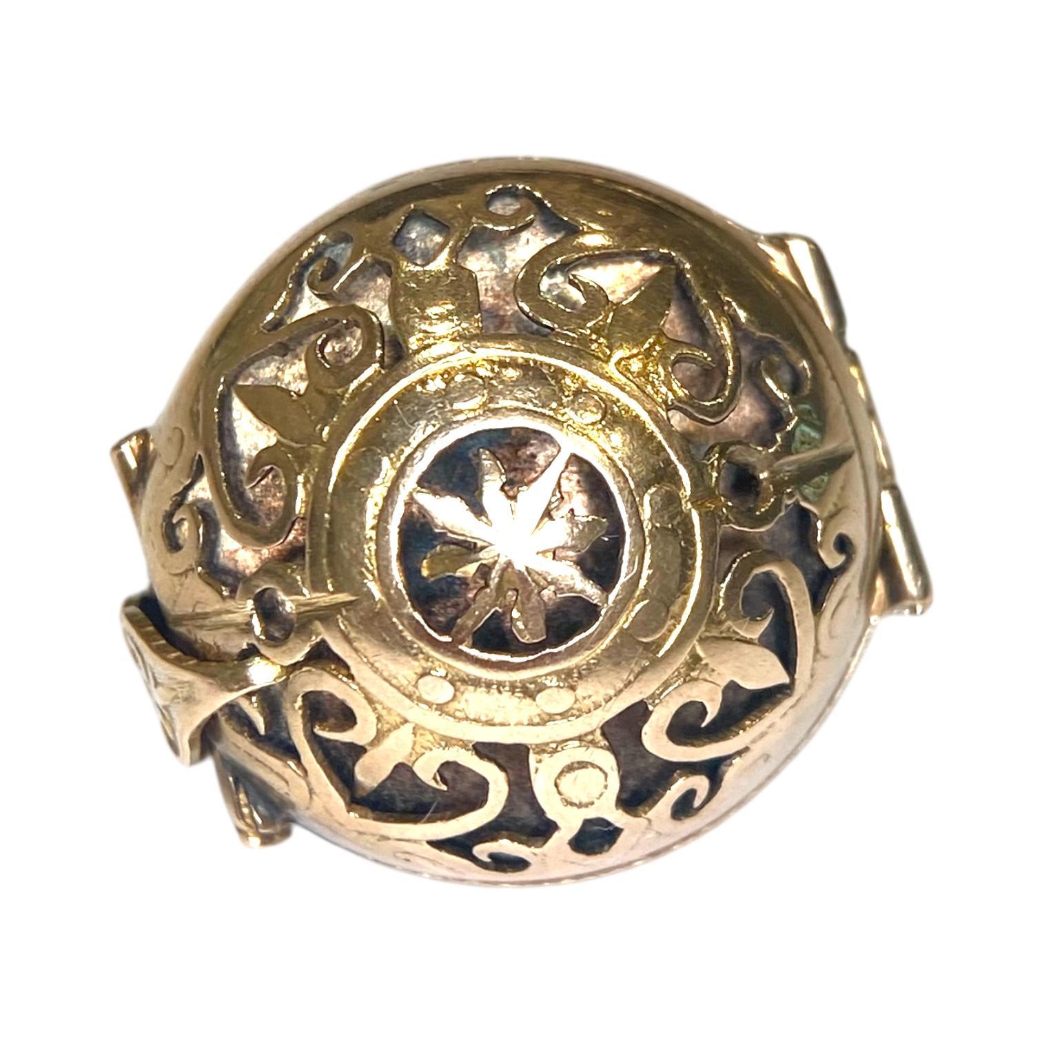 Vintage 14K Gold Folding Locket Orb Pendant In Good Condition For Sale In Henderson, NV