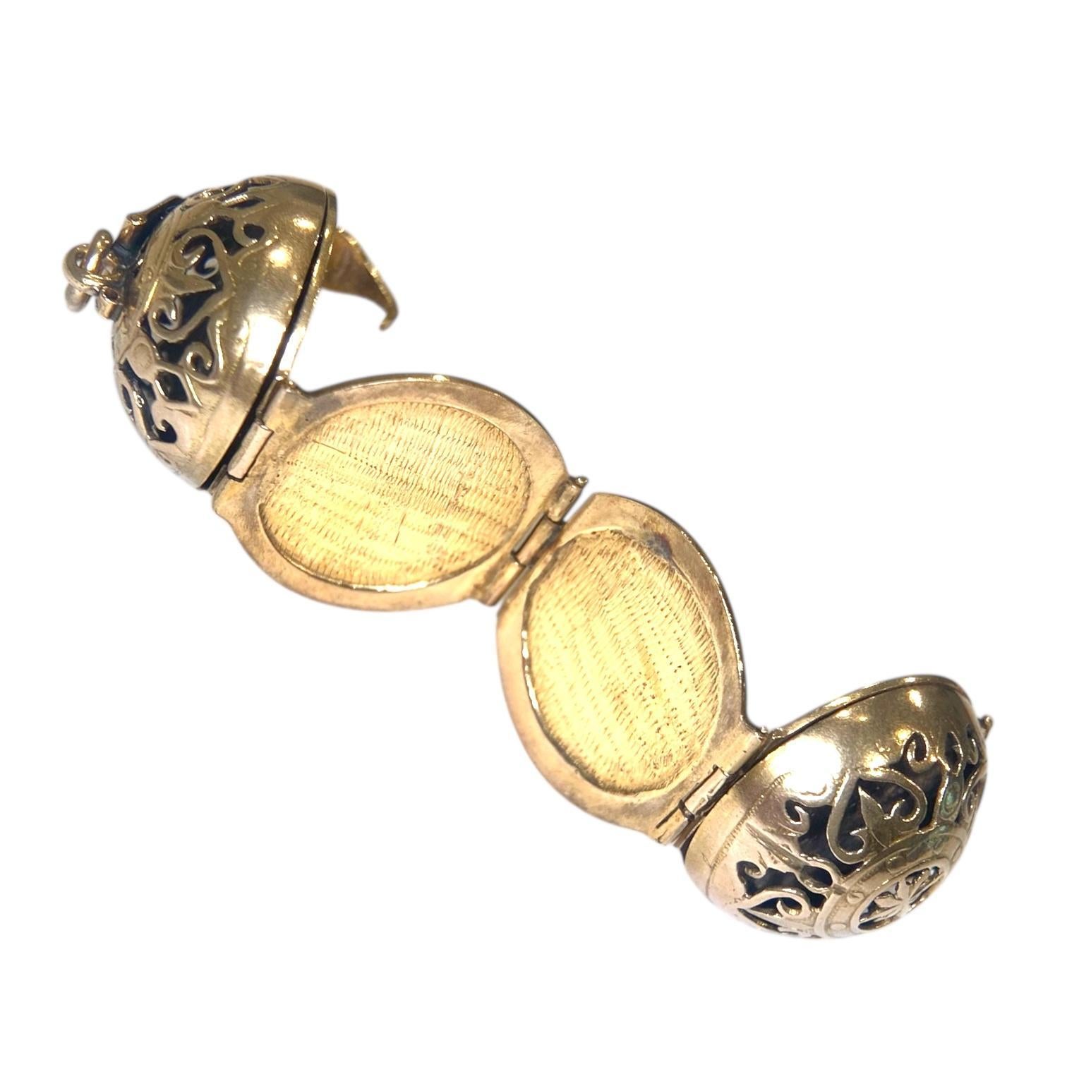 Vintage 14K Gold Folding Locket Orb Pendant For Sale 3