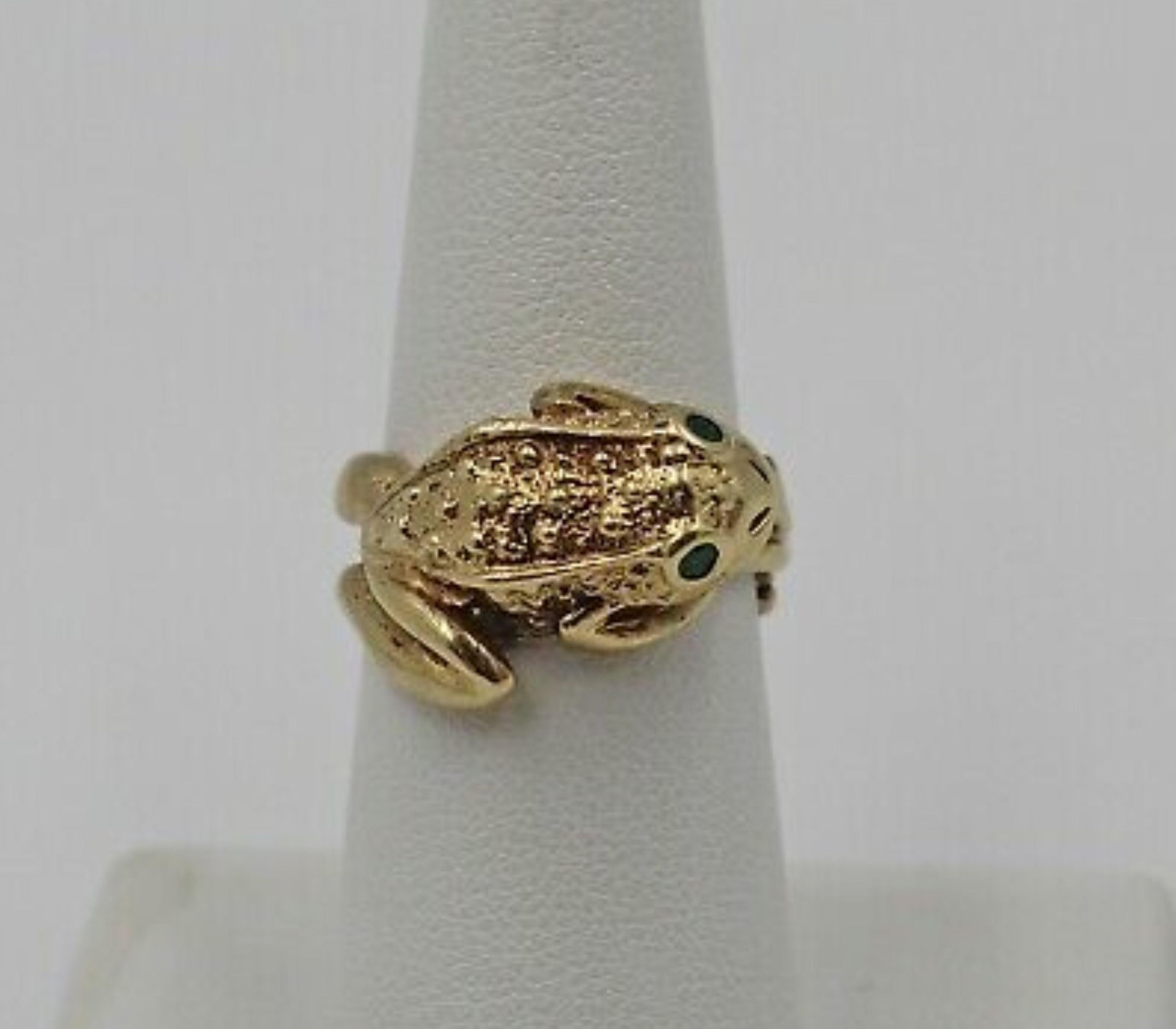 Modern Vintage 14 Karat Gold Frog Ring with Emerald Eyes