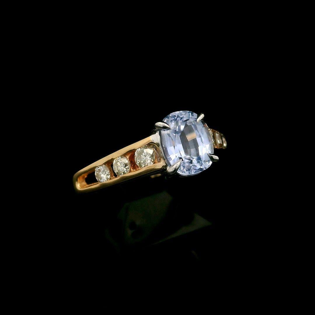 Vintage 14k Gold Gia 1.68ctw Icy Blue No Heat Sapphire & Diamond Ring In Excellent Condition For Sale In Montclair, NJ