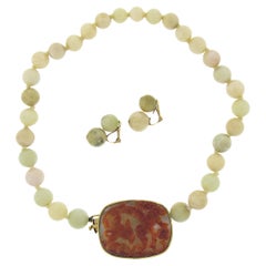 Set aus passender 14k Gold Gia Jade Perlen-Halskette mit passendem Clip-On-Ohrringen