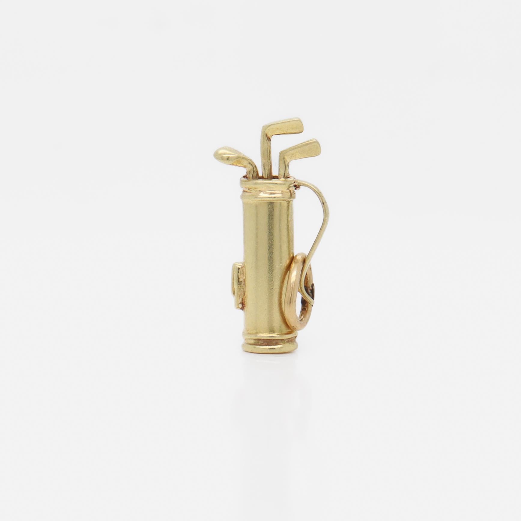 Charm in oro 14 carati per bracciale con sacca da golf in vendita 1