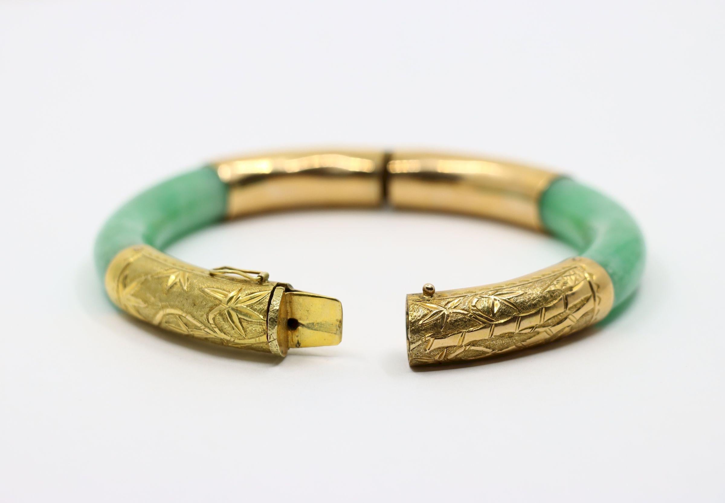 Vintage 14K Gold Green Jade Bracelet For Sale 1