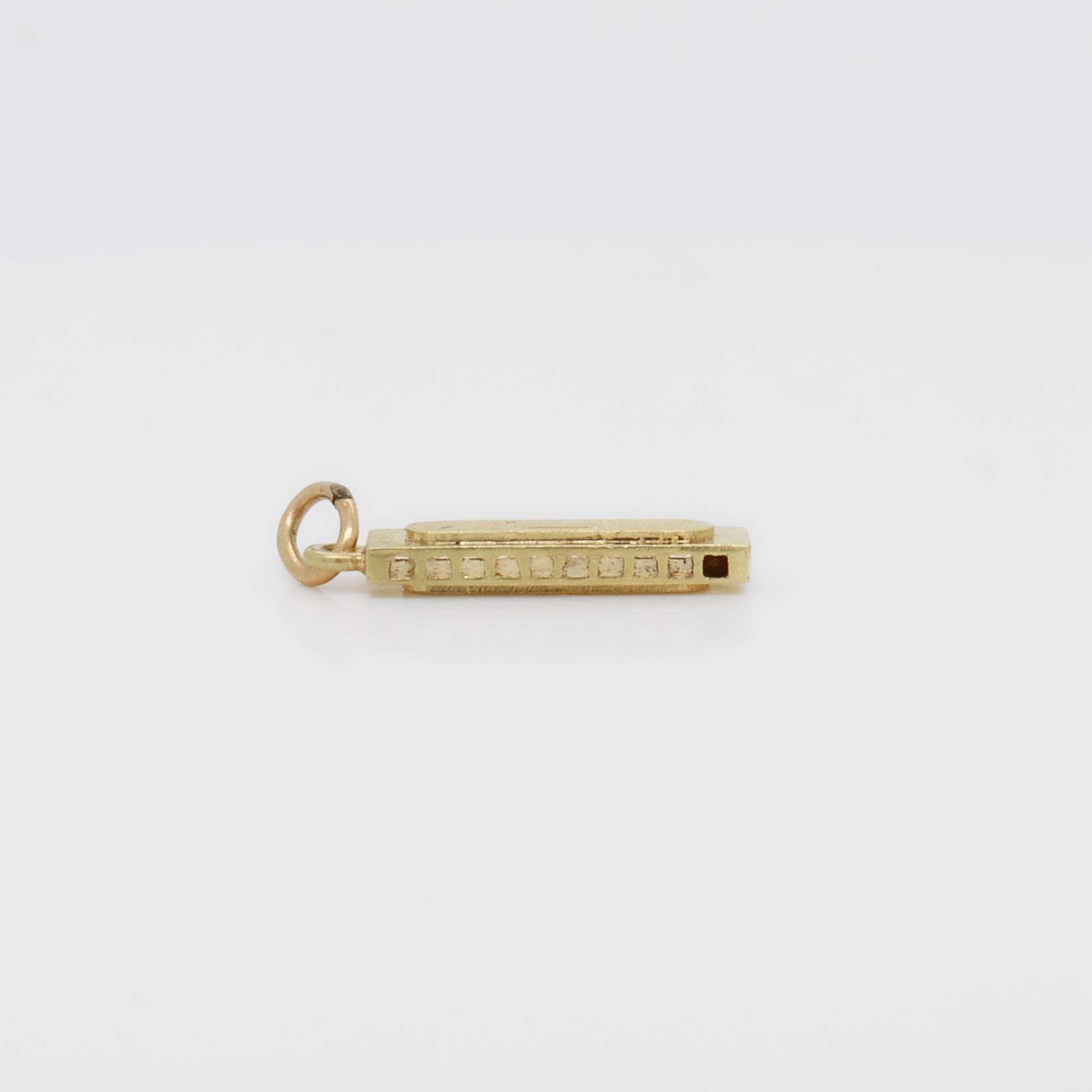 Vintage 14K Gold Harmonica Charm for a Bracelet en venta 3