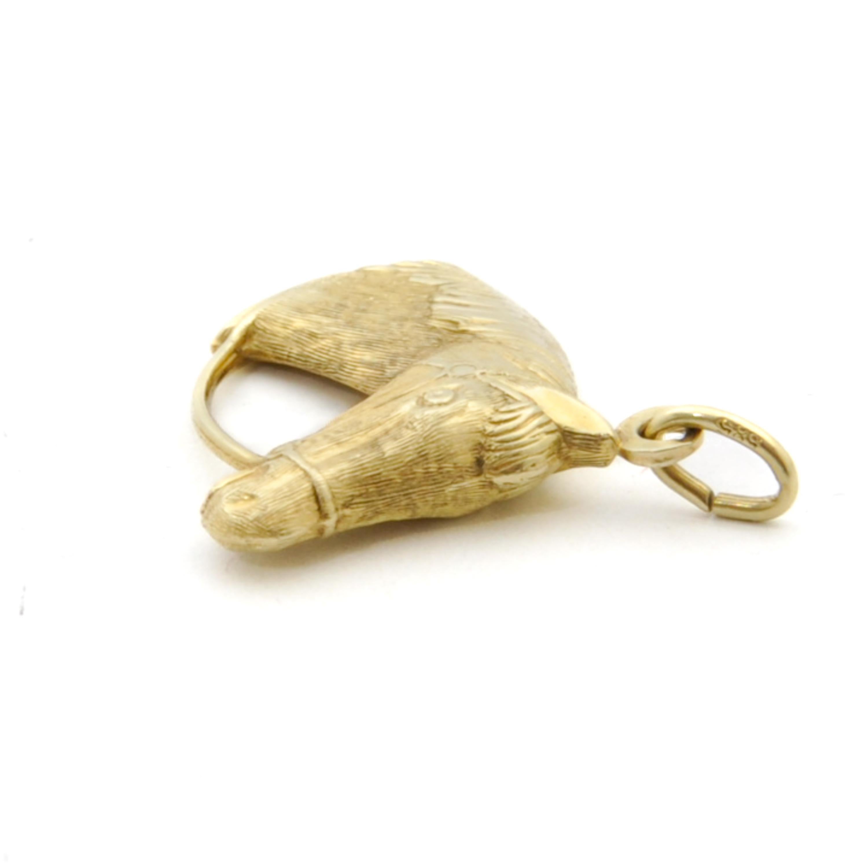 Vintage Horse Head Equestrian 14K Gold Charm Pendant In Good Condition In Rotterdam, NL