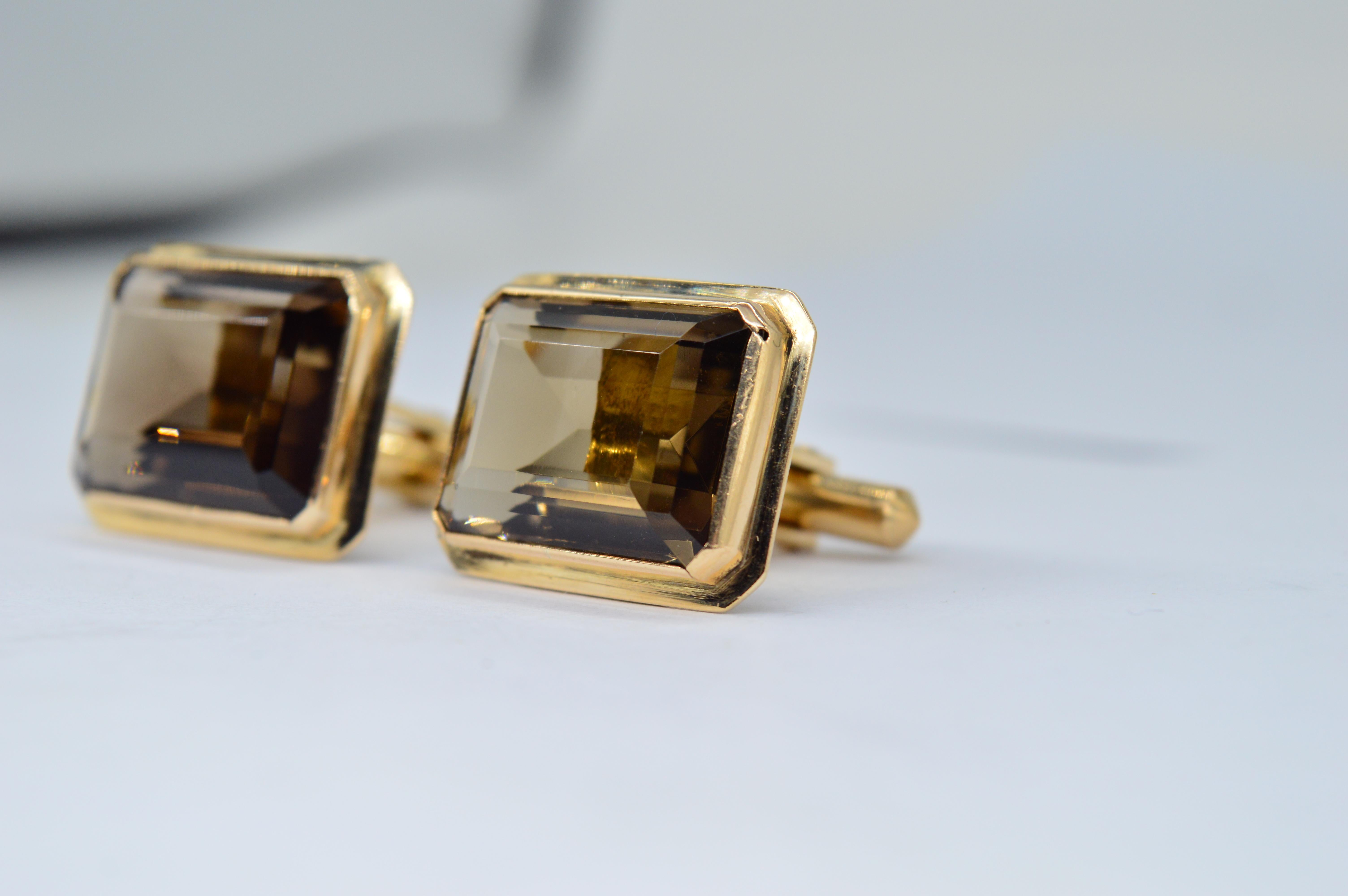 14 Karat Gold Riesiger Rauchquarz Art Deco Einzigartige Luxus Statement Manschettenknöpfe (Smaragdschliff) im Angebot