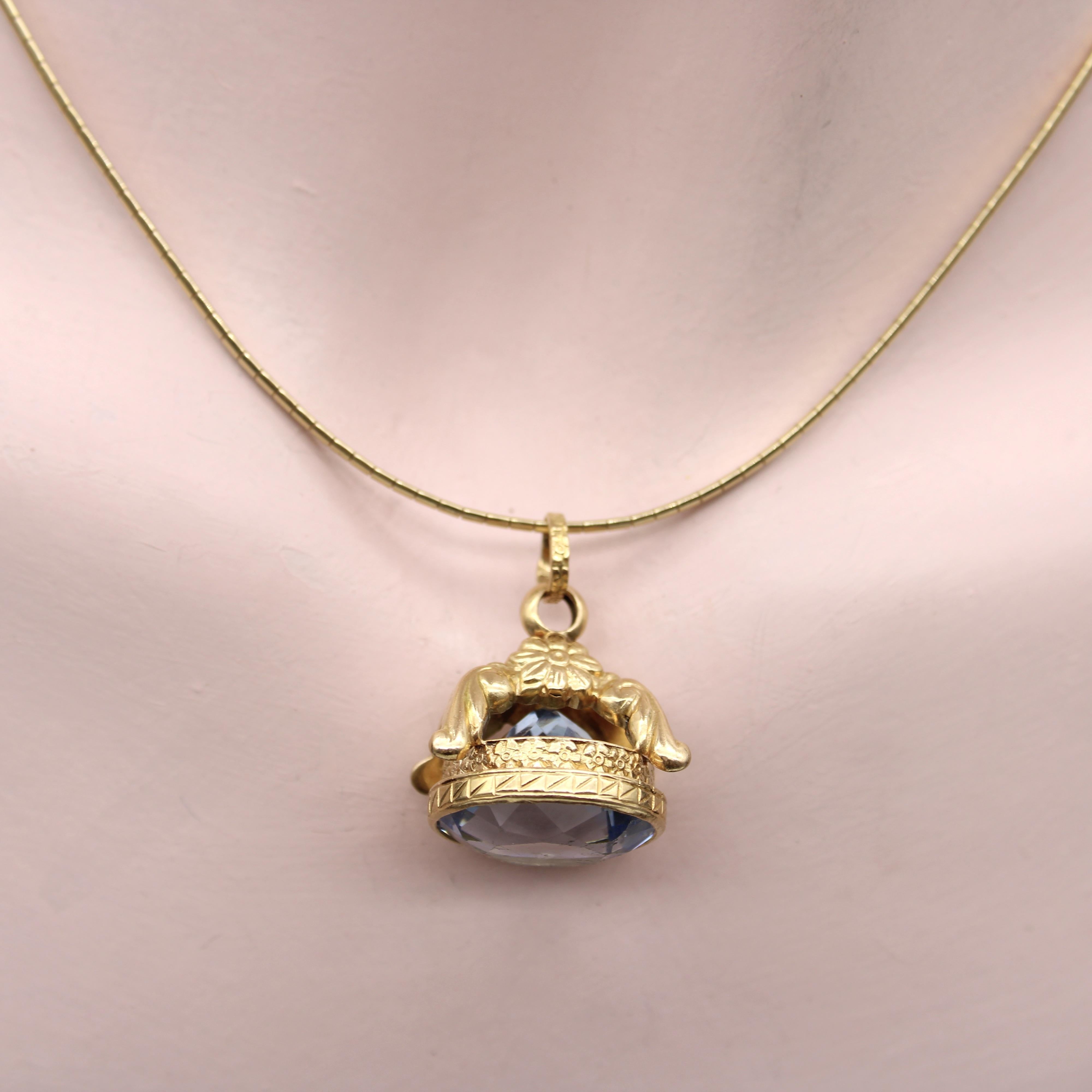 Portachiavi italiano d'epoca in oro 14K con pietra in pasta blu in vendita 2
