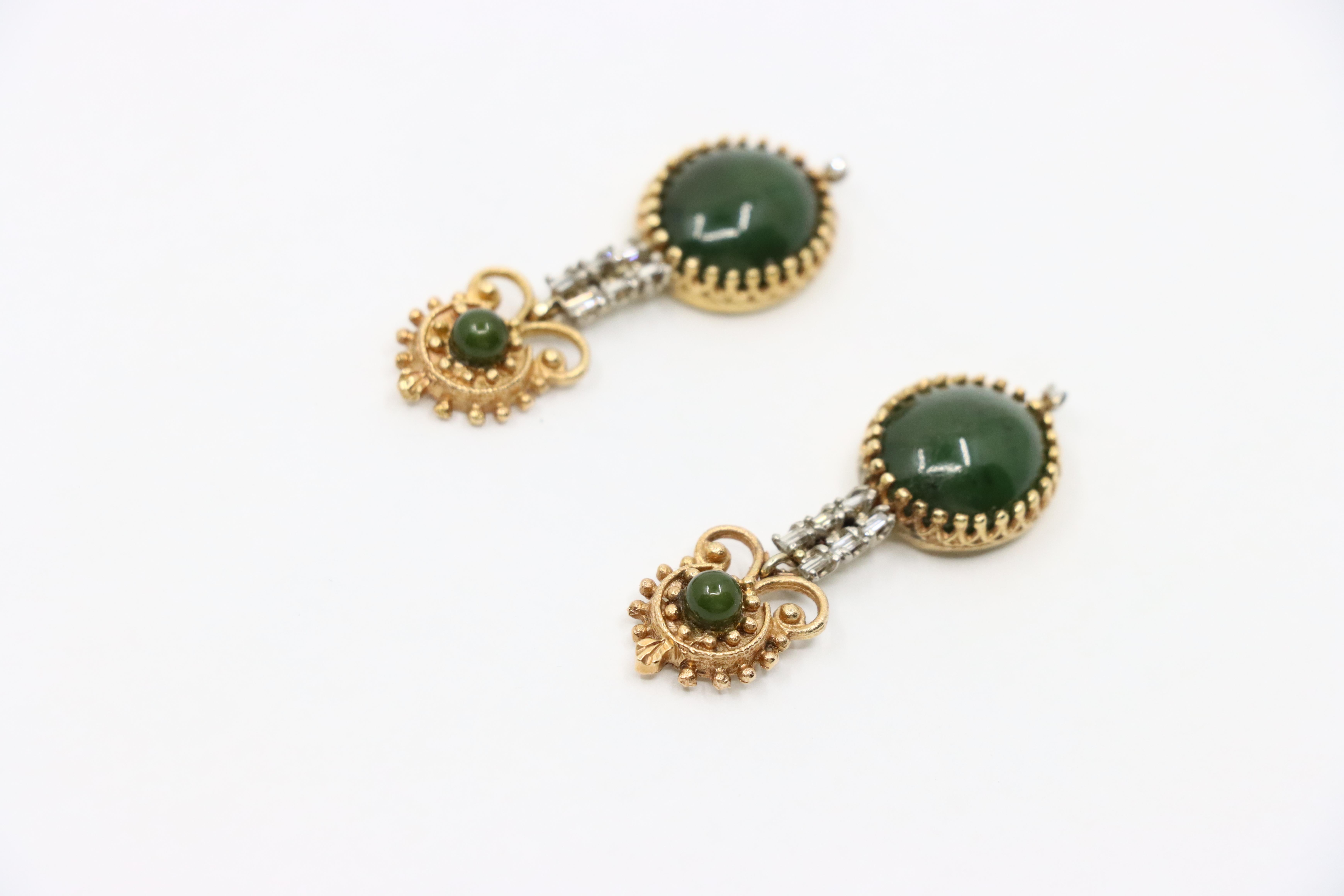 Vintage 14K Gold Jade Drop Earring For Sale 1
