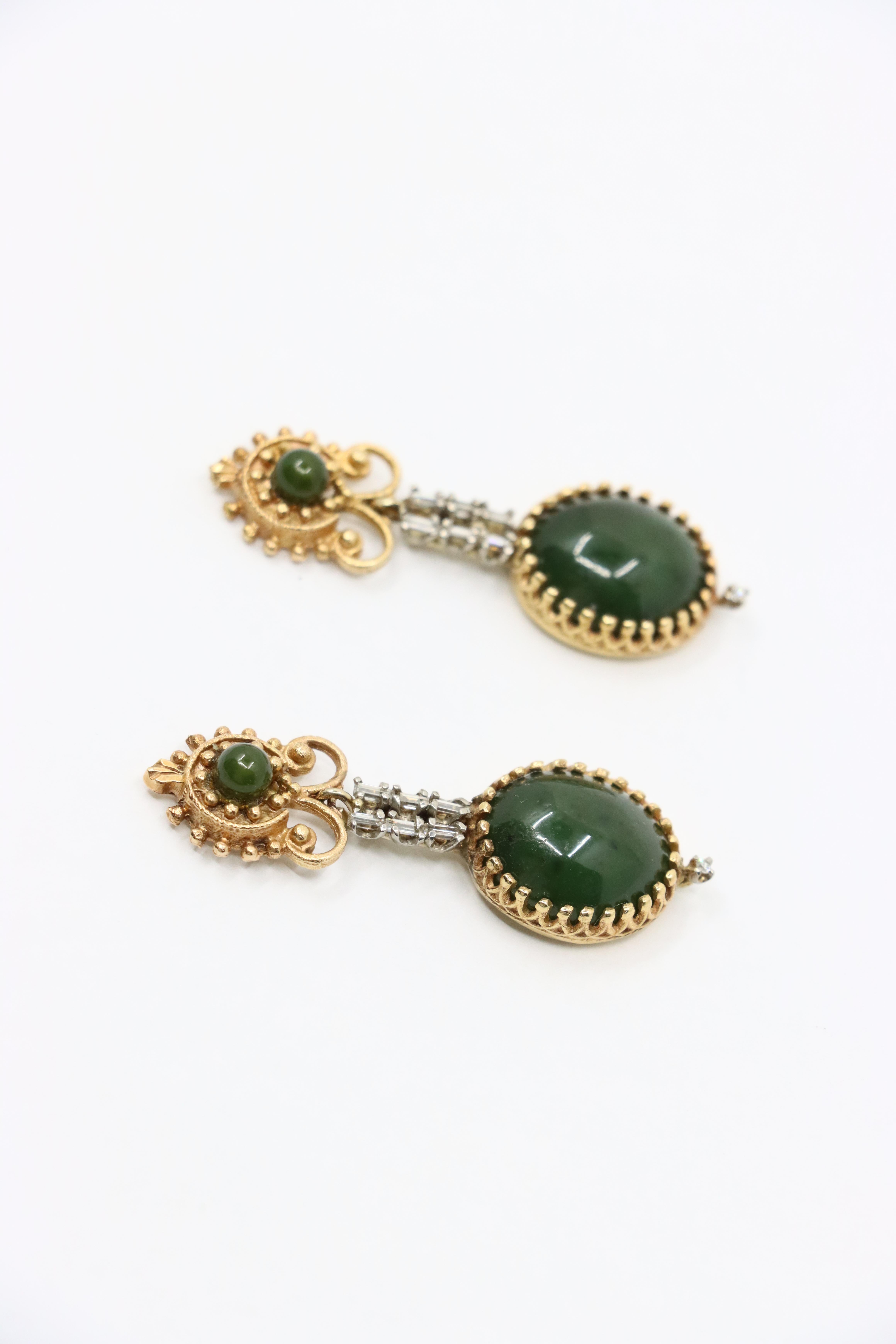 Vintage 14K Gold Jade Drop Earring For Sale 2