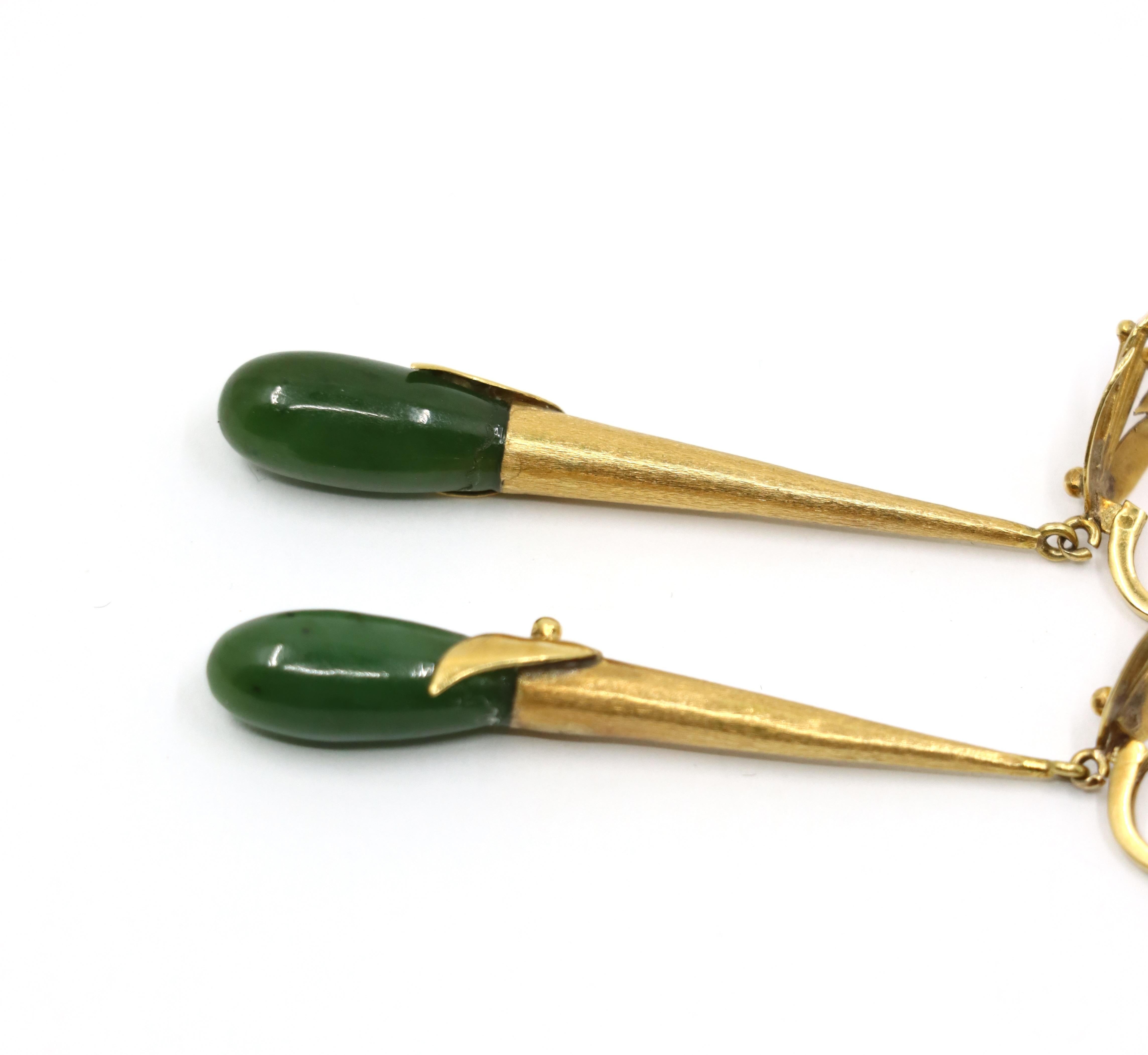 Vintage 14K Gold Jade Drop Earrings For Sale 6