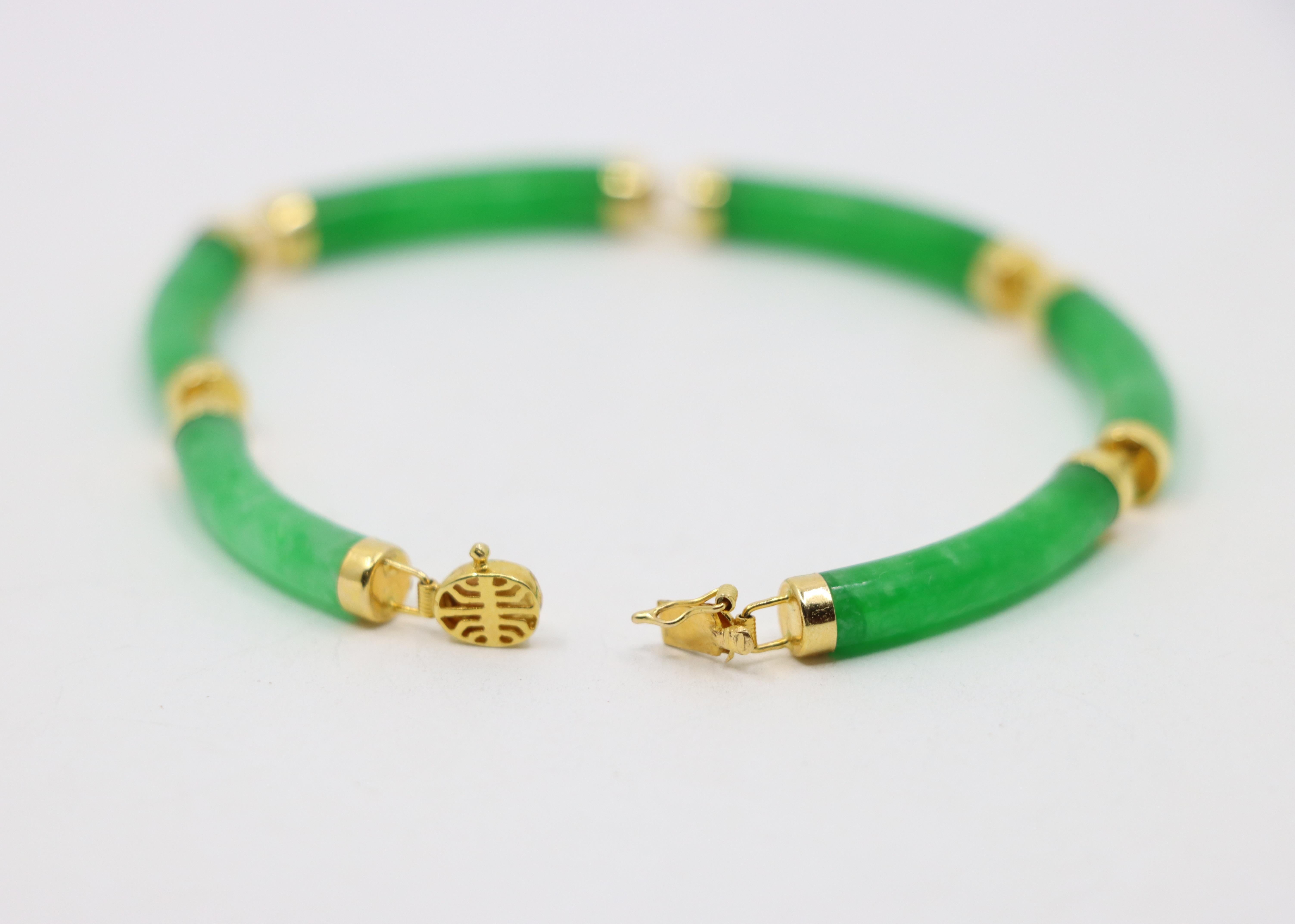By Vintage 14K Gold Jadeite Bracelet Pour femmes en vente