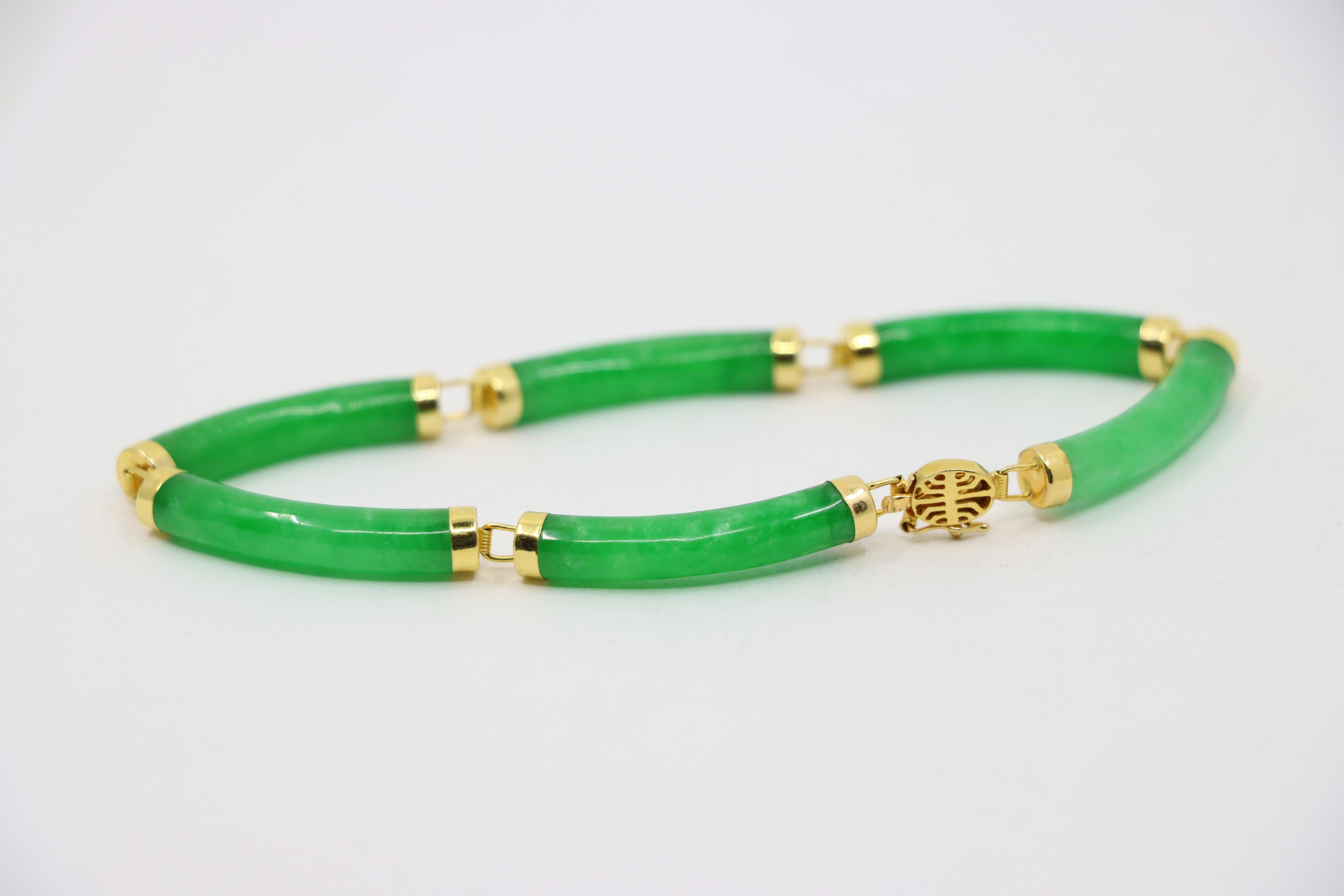 By Vintage 14K Gold Jadeite Bracelet en vente 1