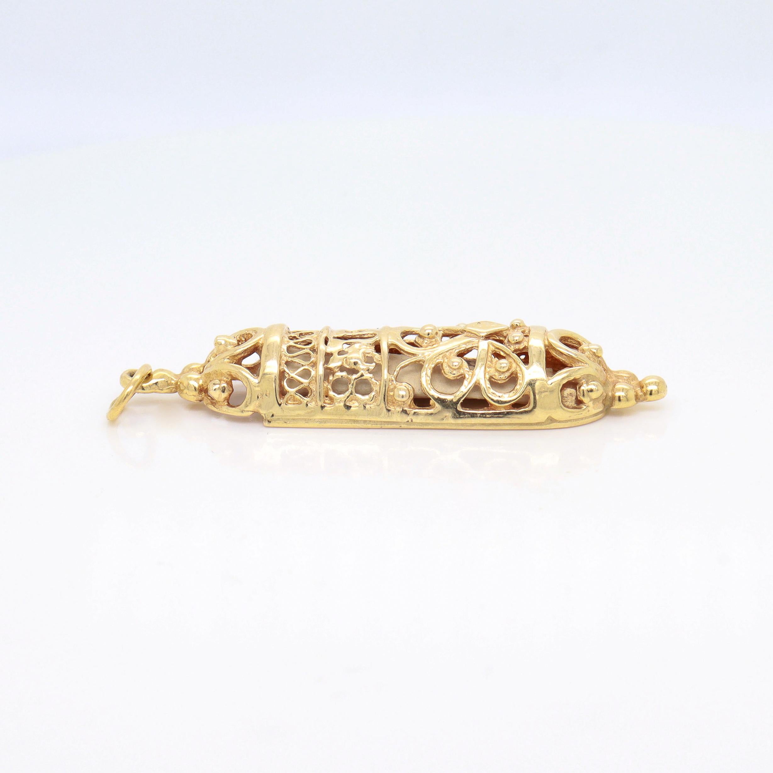 Vintage 14K Gold Judaica Mezuzah Charm 2