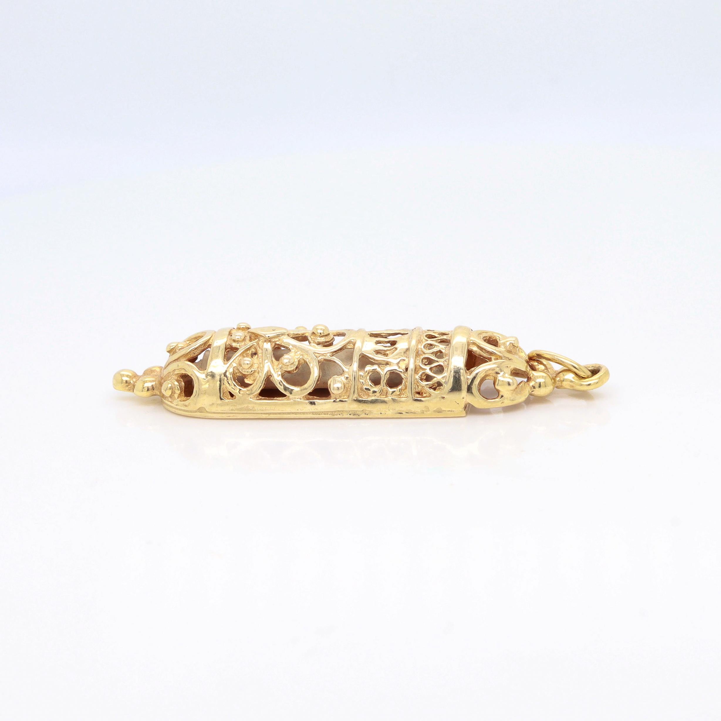 Vintage 14K Gold Judaica Mezuzah Charm 4