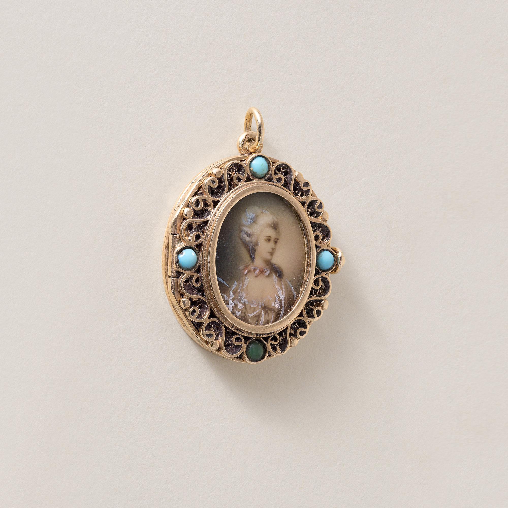 Moderno Ciondolo a medaglione con ritratto di donna in turchese in oro 14K vintage in vendita