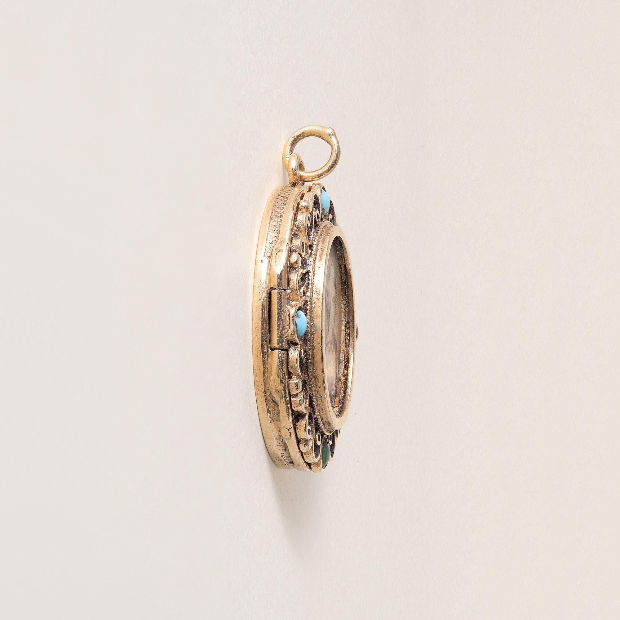 Cabochon Ciondolo a medaglione con ritratto di donna in turchese in oro 14K vintage in vendita