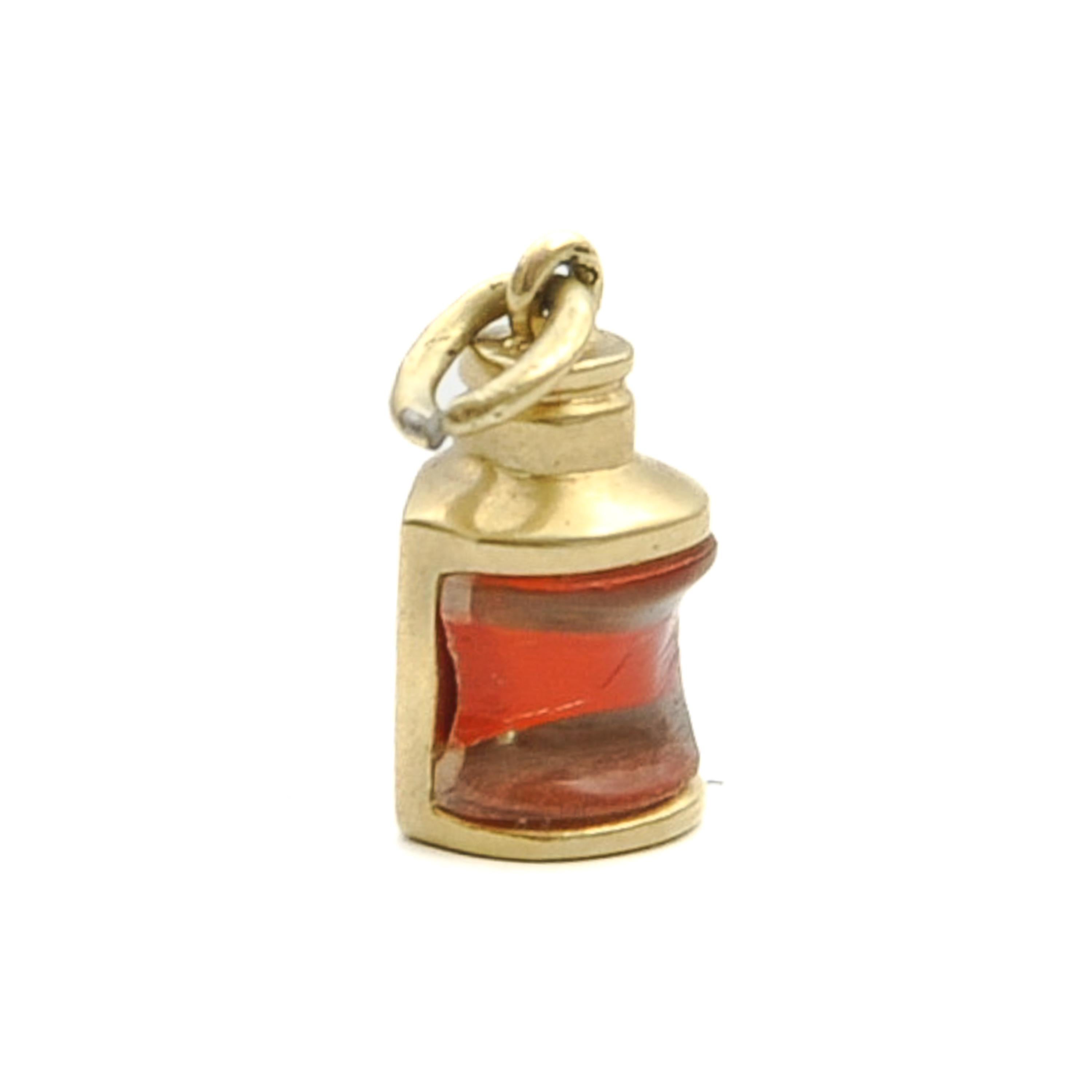 Vintage 14K Gold Lantern Charm Pendant In Good Condition For Sale In Rotterdam, NL