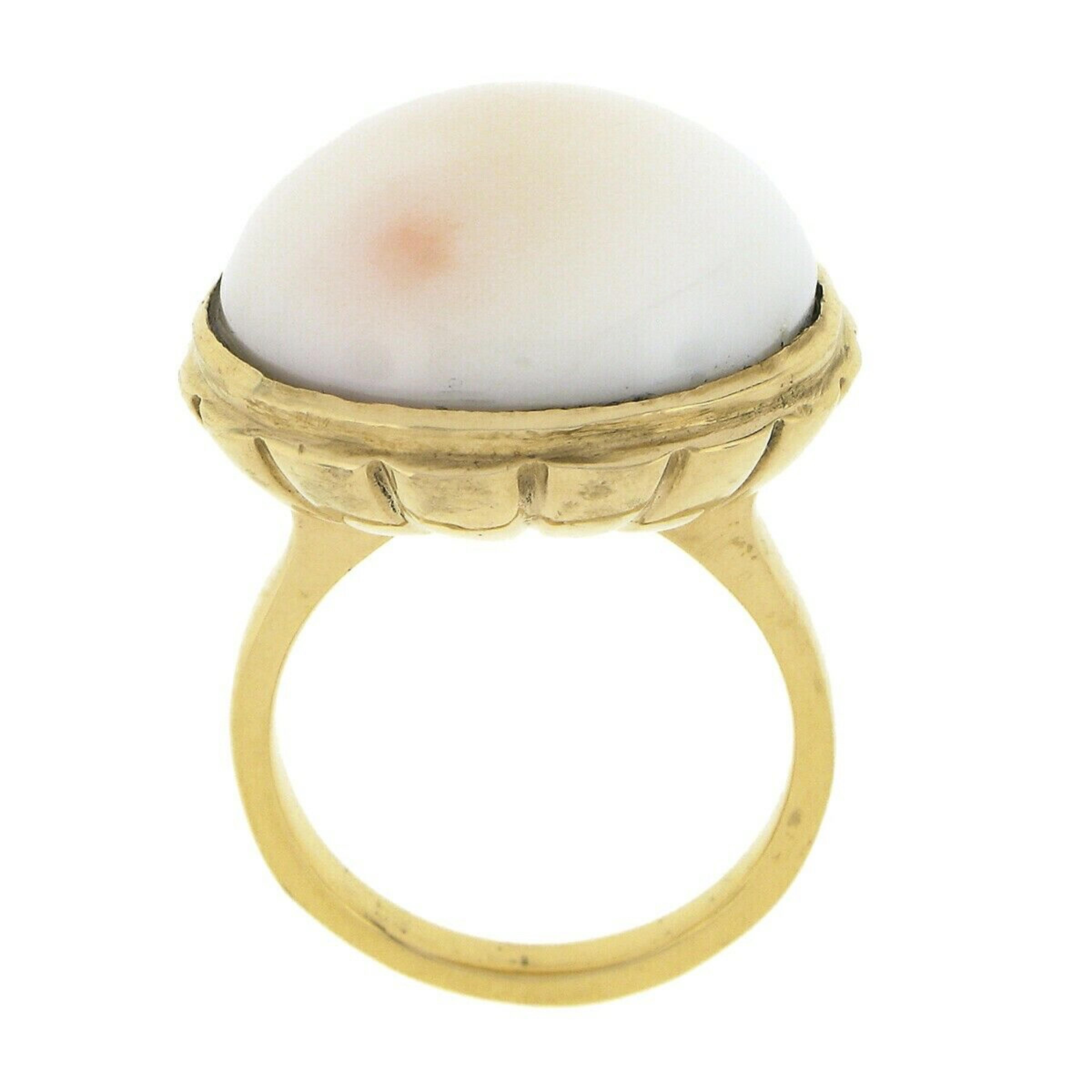 Vintage 14K Gold Large Round Cabochon Bezel Set Angel Skin Coral Solitaire Ring For Sale 2