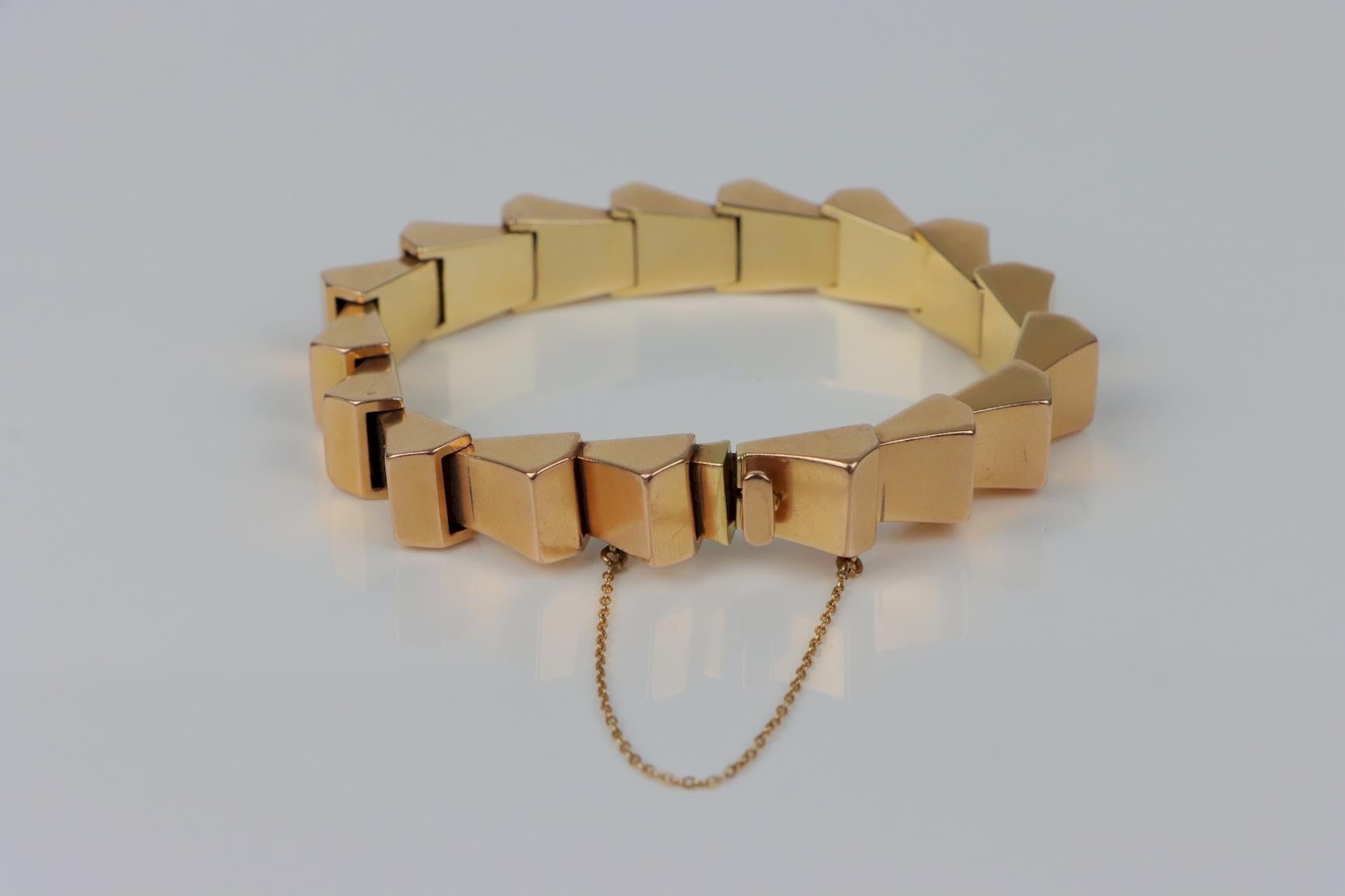 Pulsera de eslabones vintage de oro de 14 quilates 

Dimensiones aproximadas:
17,8 cm (Largo sin eslabones) x 1 cm (Ancho) 
28,9 gramos de peso