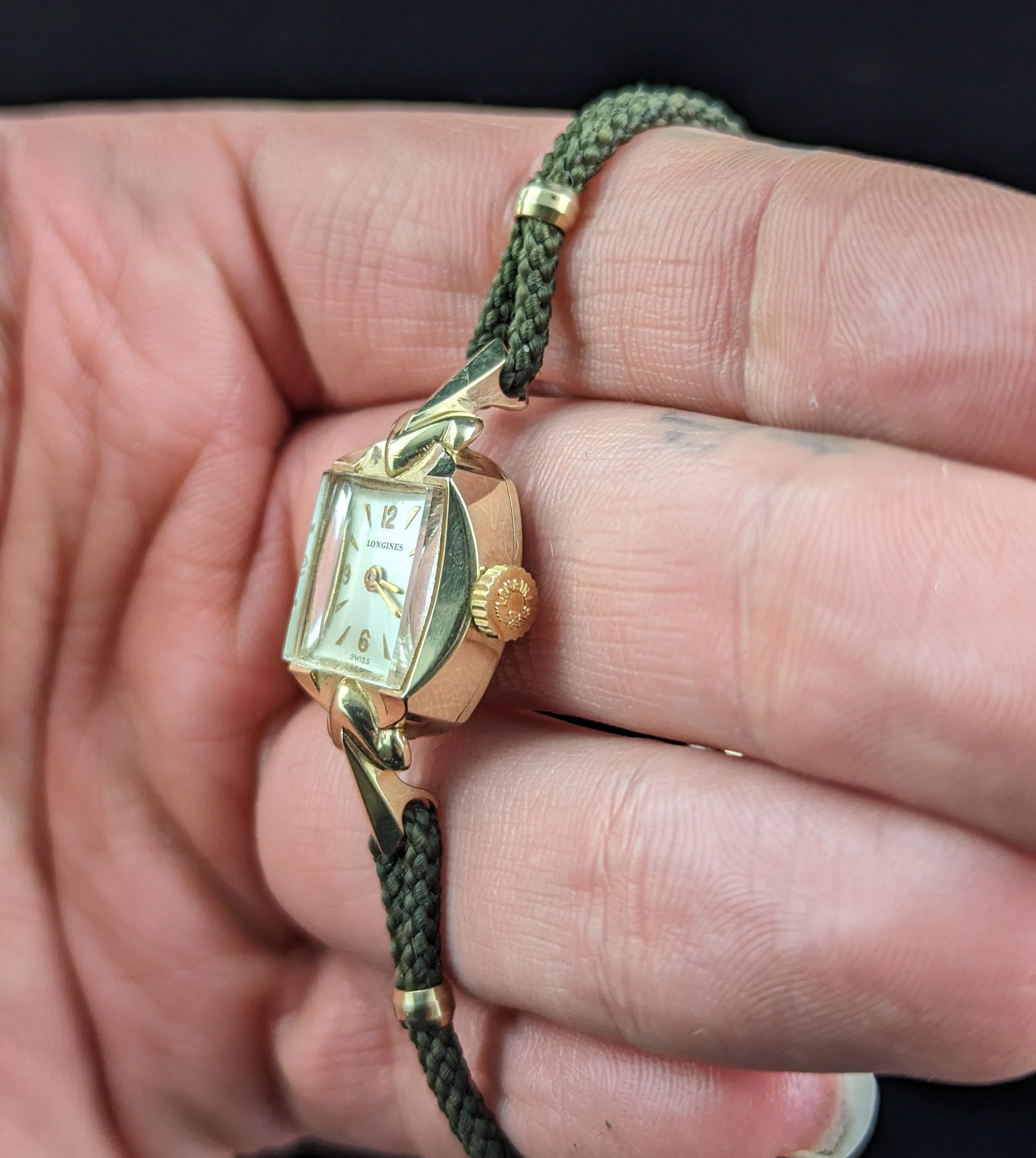Montre-bracelet vintage pour dames Longines en or 14 carats, emballée  en vente 1