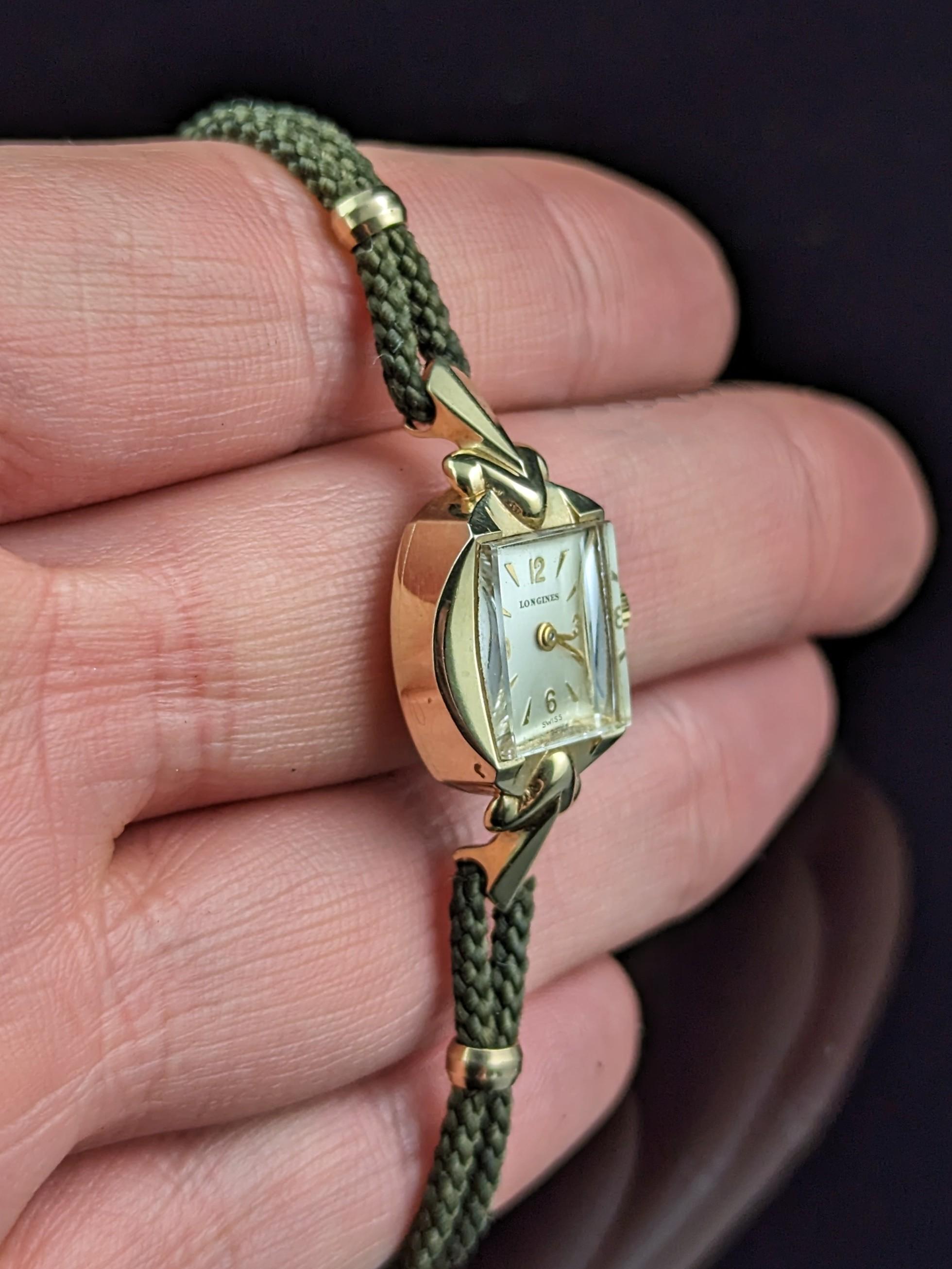 Montre-bracelet vintage pour dames Longines en or 14 carats, emballée  en vente 2