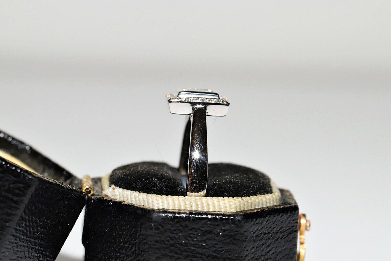 Rétro Anello quadrato in oro 14k con diamante principale taglio principessa e diamante laterale taglio brillante in vendita