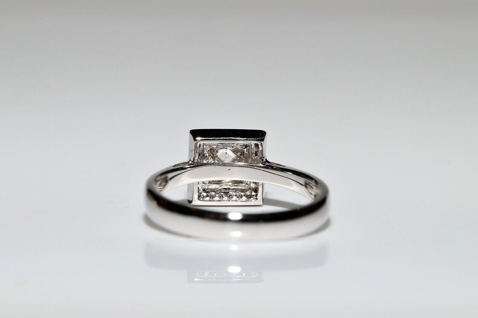 Anello quadrato in oro 14k con diamante principale taglio principessa e diamante laterale taglio brillante in vendita 1