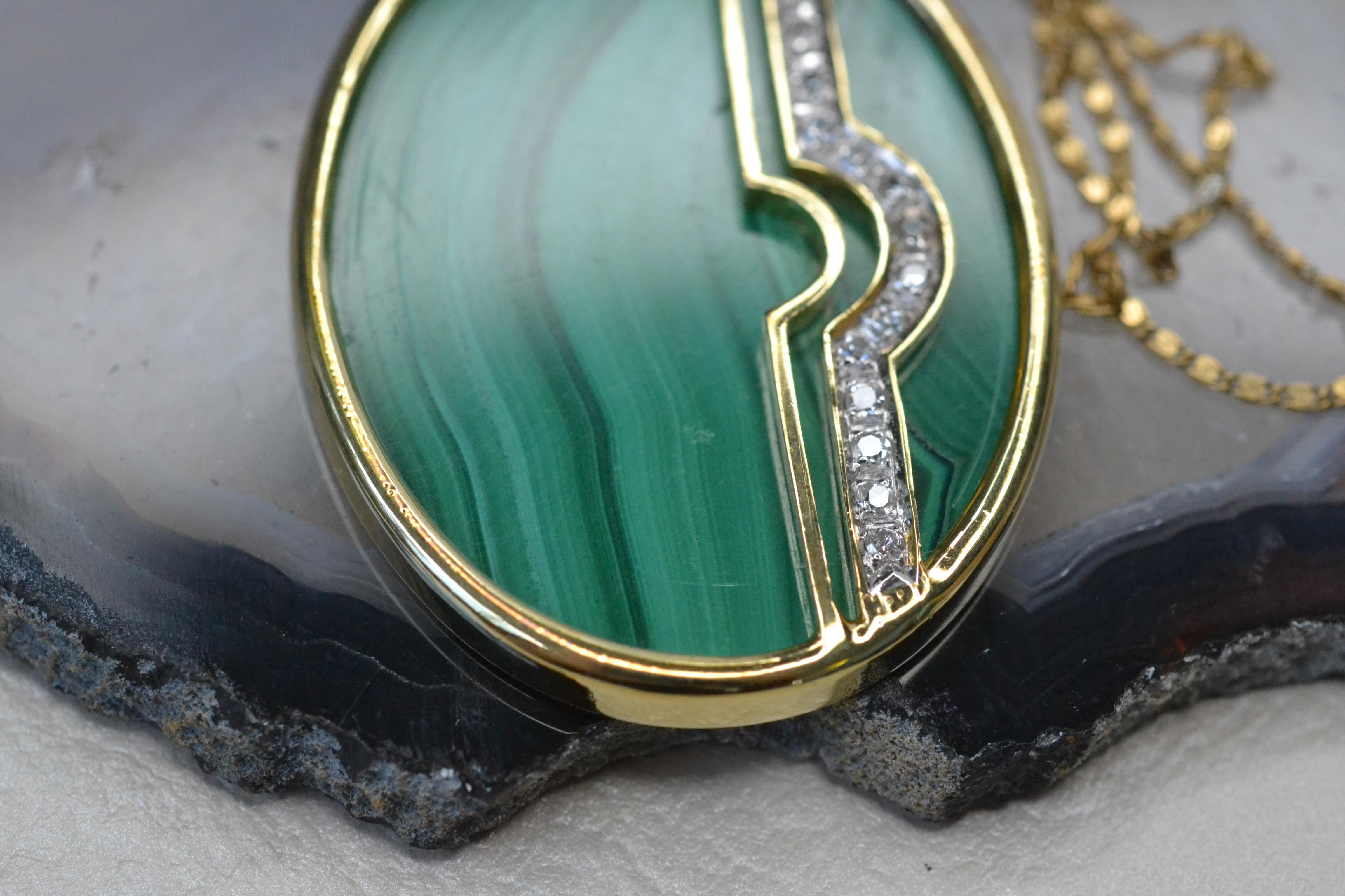 Vintage 14k Gold Malachite and Diamond Pendant In Good Condition For Sale In London, GB