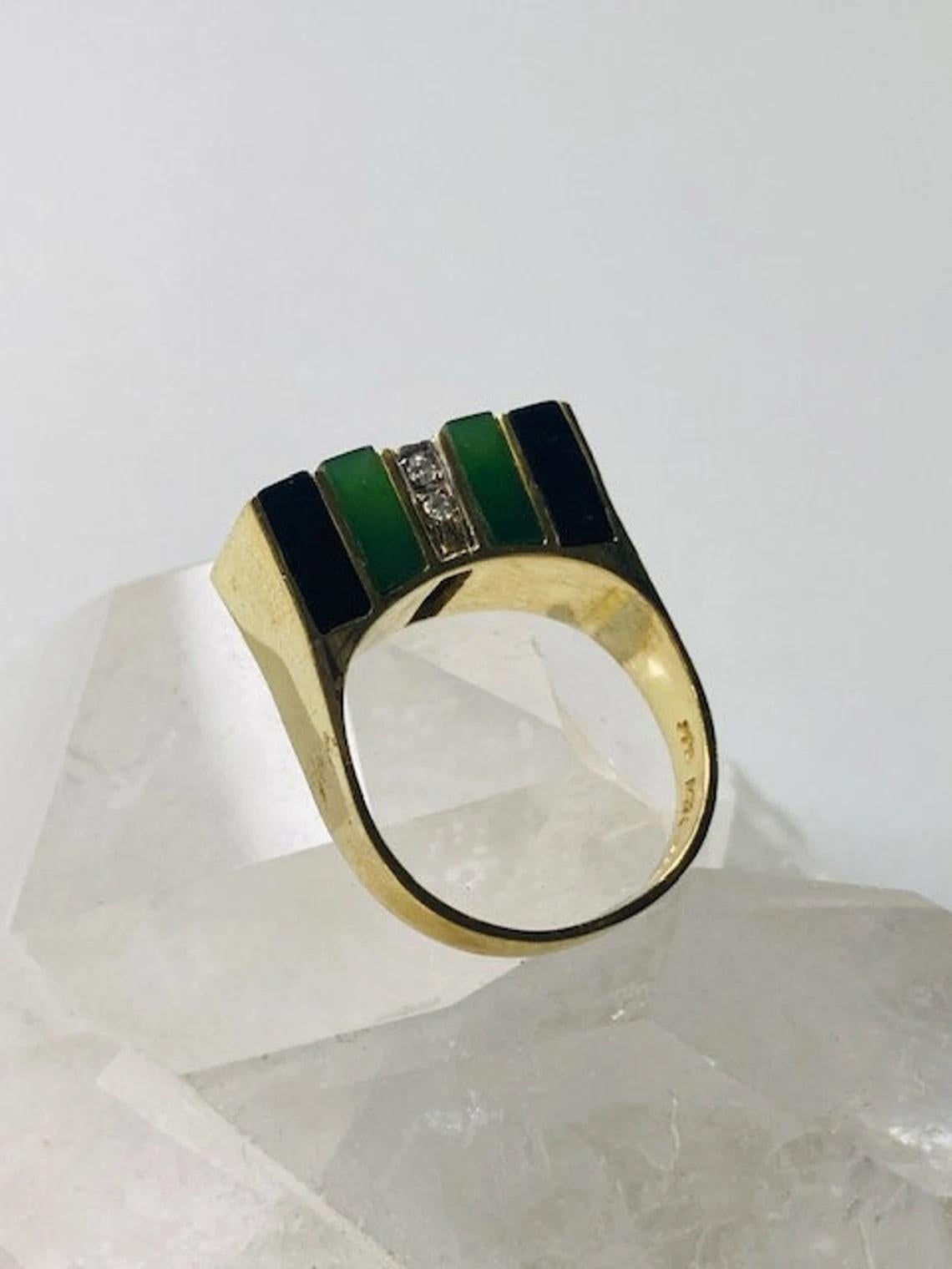 Vintage 14k Gold Malachite and Onyx Striped Ring with Diamonds, One-of-a-kind In Good Condition For Sale In London, GB