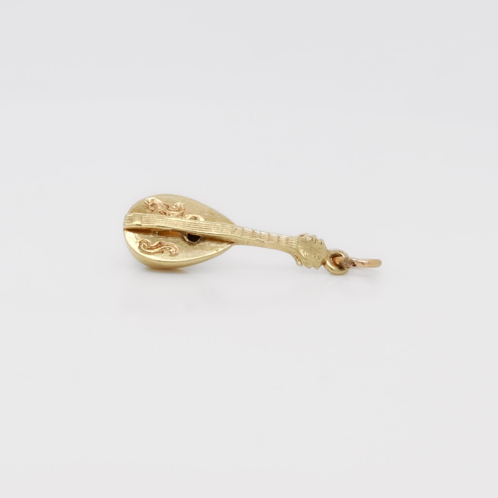 Breloque de mandoline vintage en or 14K pour un bracelet Bon état - En vente à Philadelphia, PA