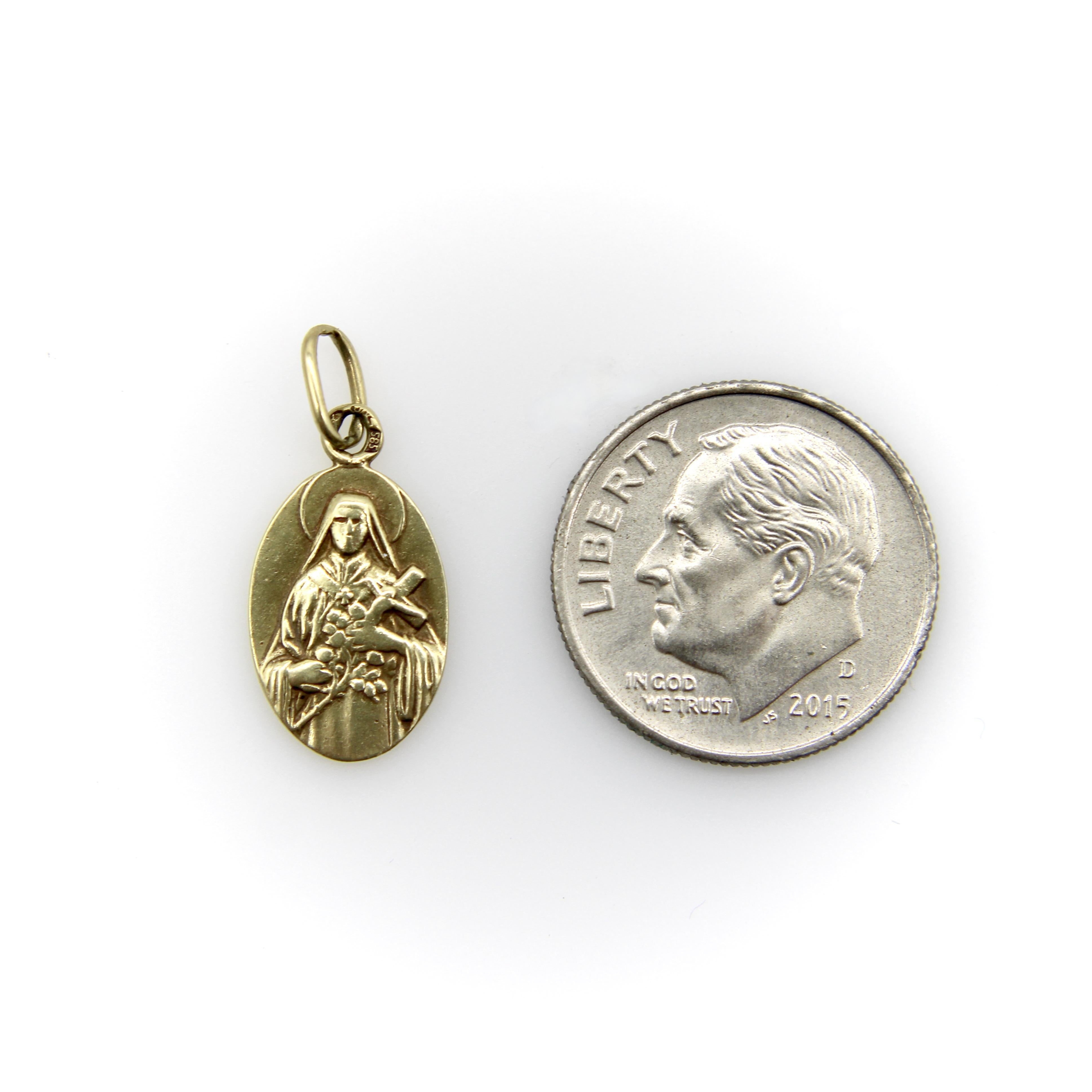 Pendentif vintage en or 14K Marie Mère de Dieu Bon état - En vente à Venice, CA