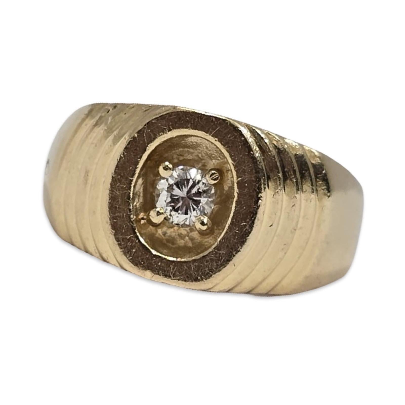 Taille ronde Bague vintage en or 14K pour homme avec diamant de 0,25 carat en vente