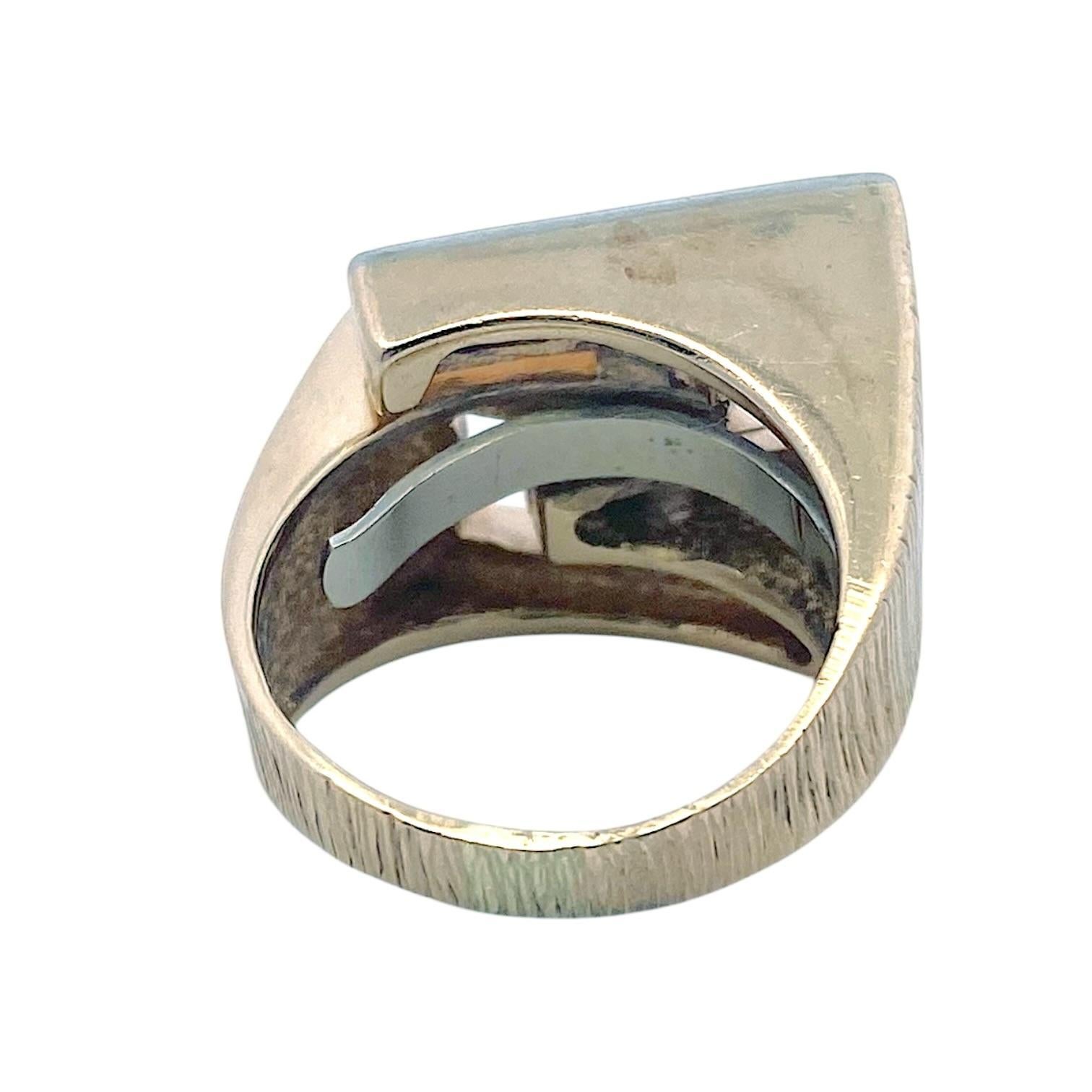Contemporary Vintage 14K Gold Mid Century Diamond Ring For Sale