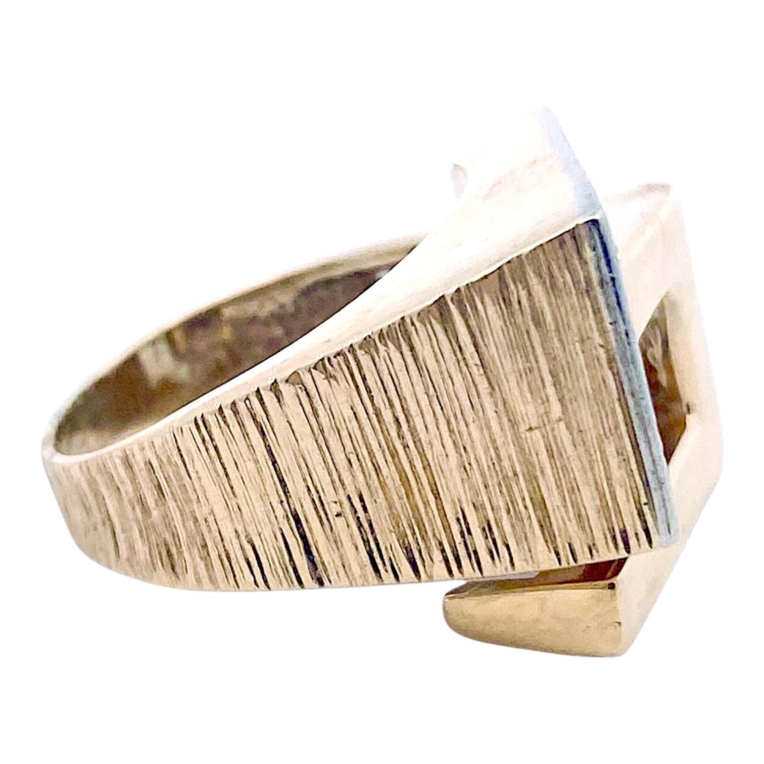 Brilliant Cut Vintage 14K Gold Mid Century Diamond Ring For Sale