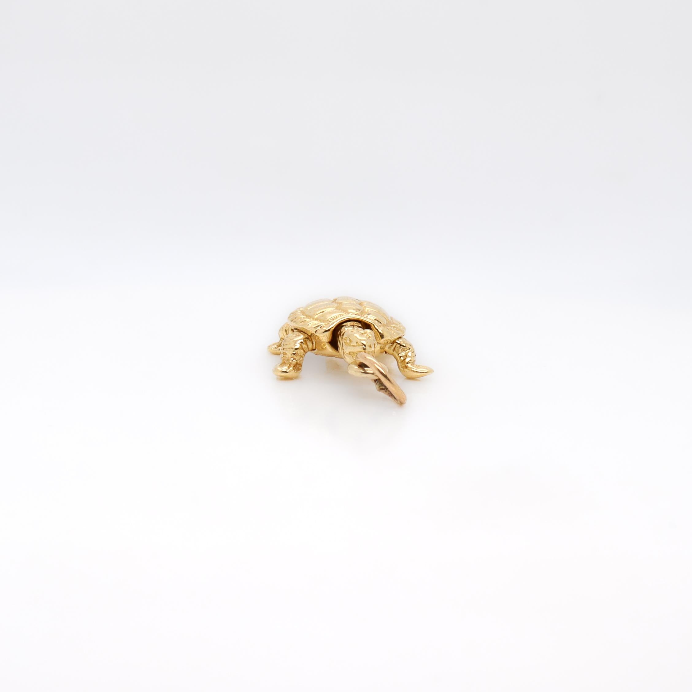 Vintage 14K Gold Moving Turtle or Tortoise Charm for a Bracelet For Sale 3
