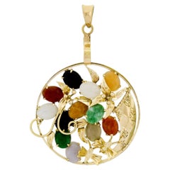 Ciondolo grande vintage in oro 14k con giada intagliata multicolore a forma di bambù, fiori e farfalla